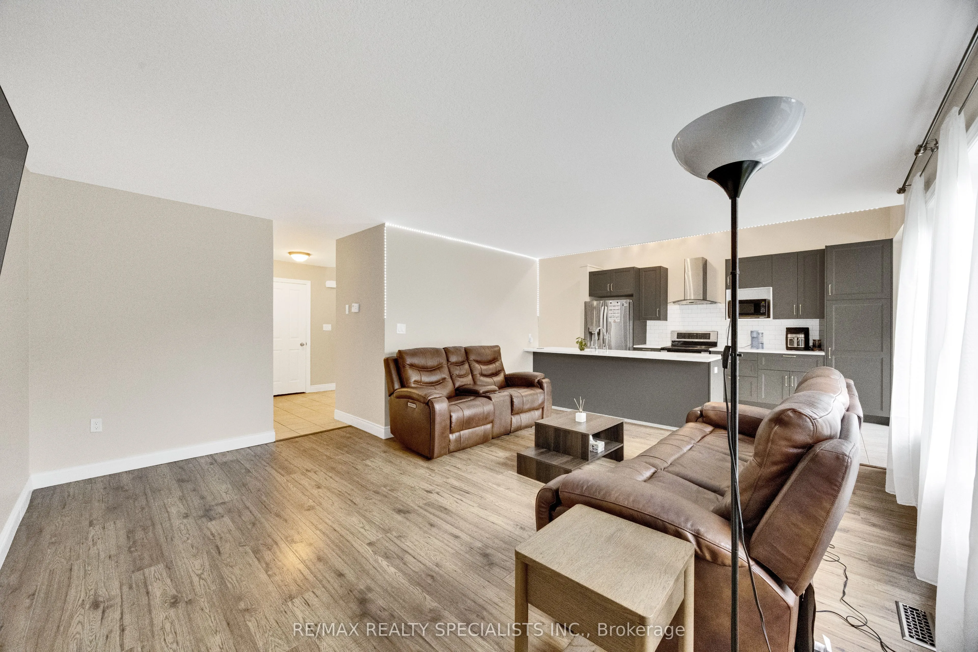 3270 Singleton Avenue #18