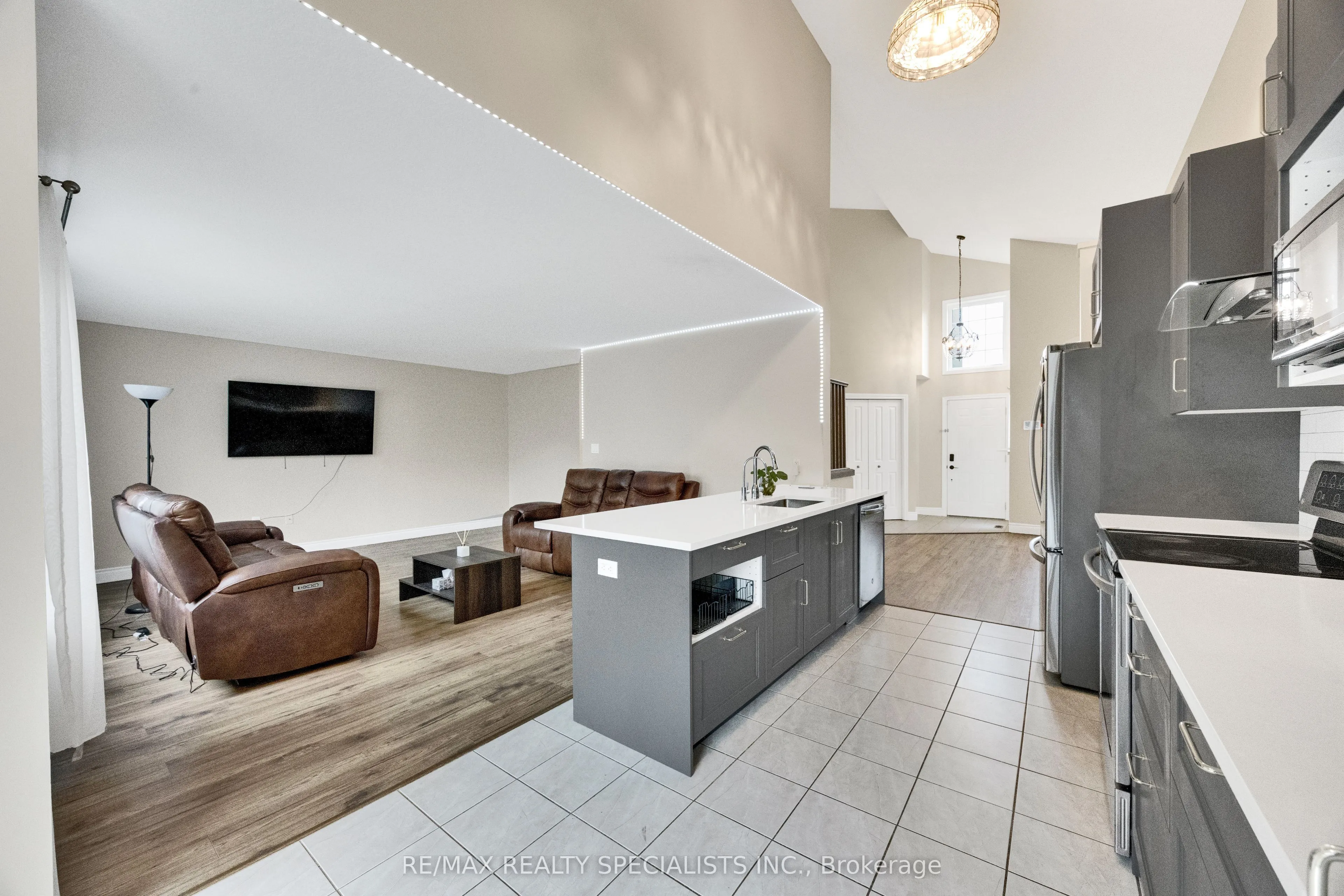 3270 Singleton Avenue #18