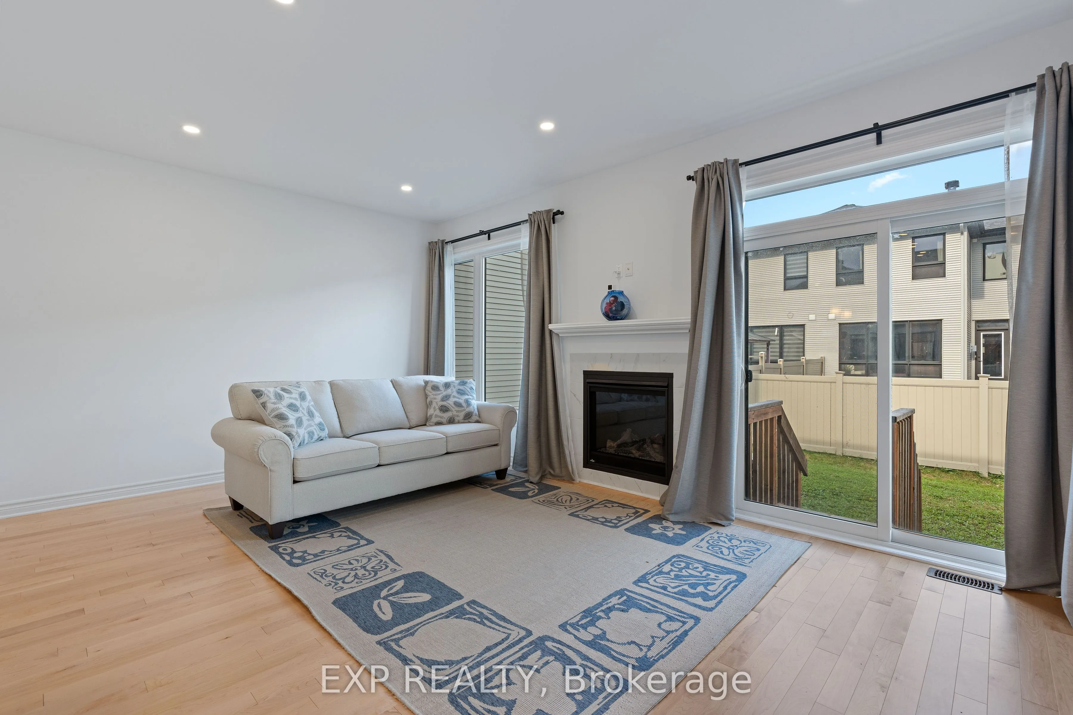 677 Cordelette Circle