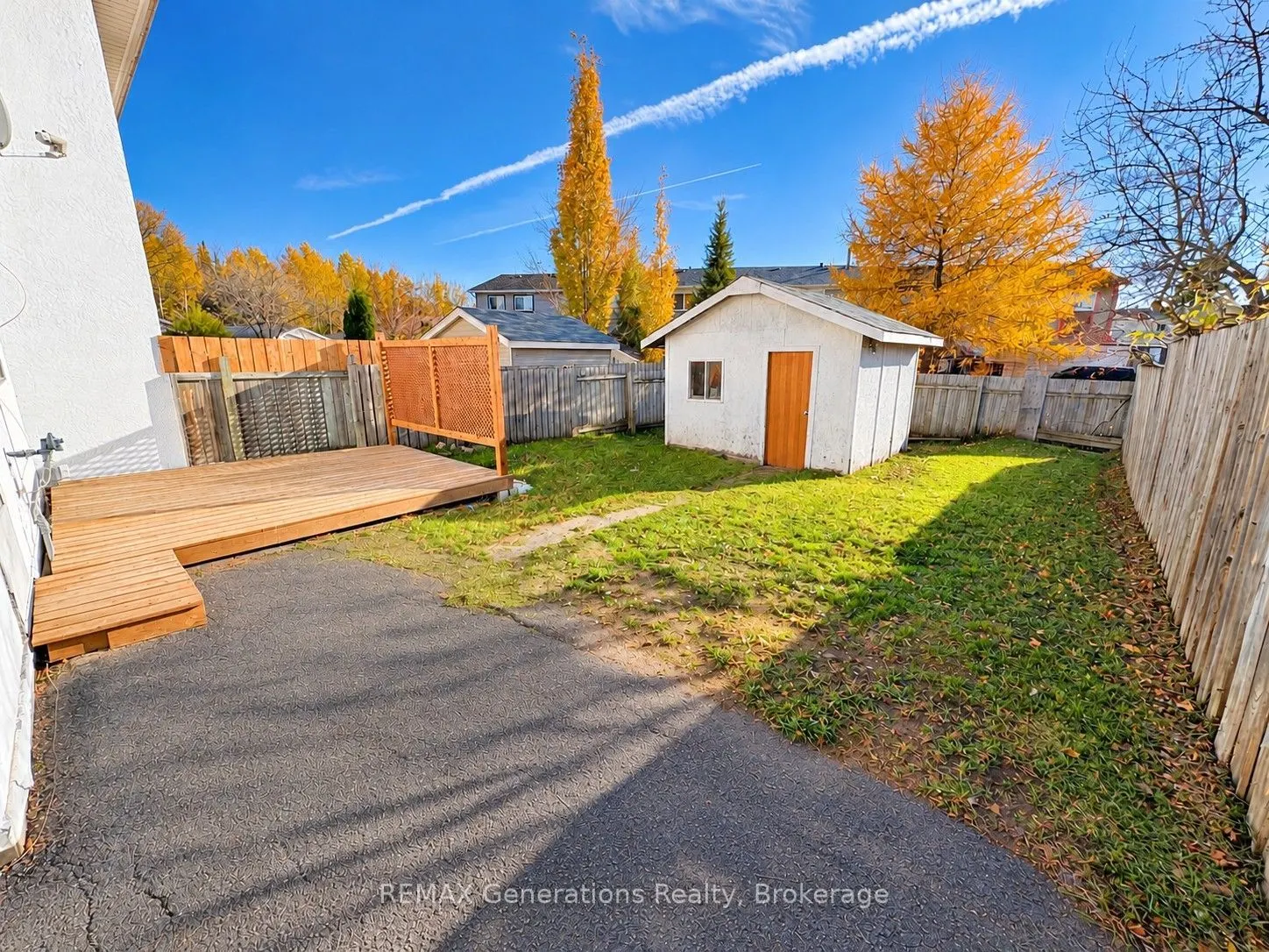 490 Lanark Crescent