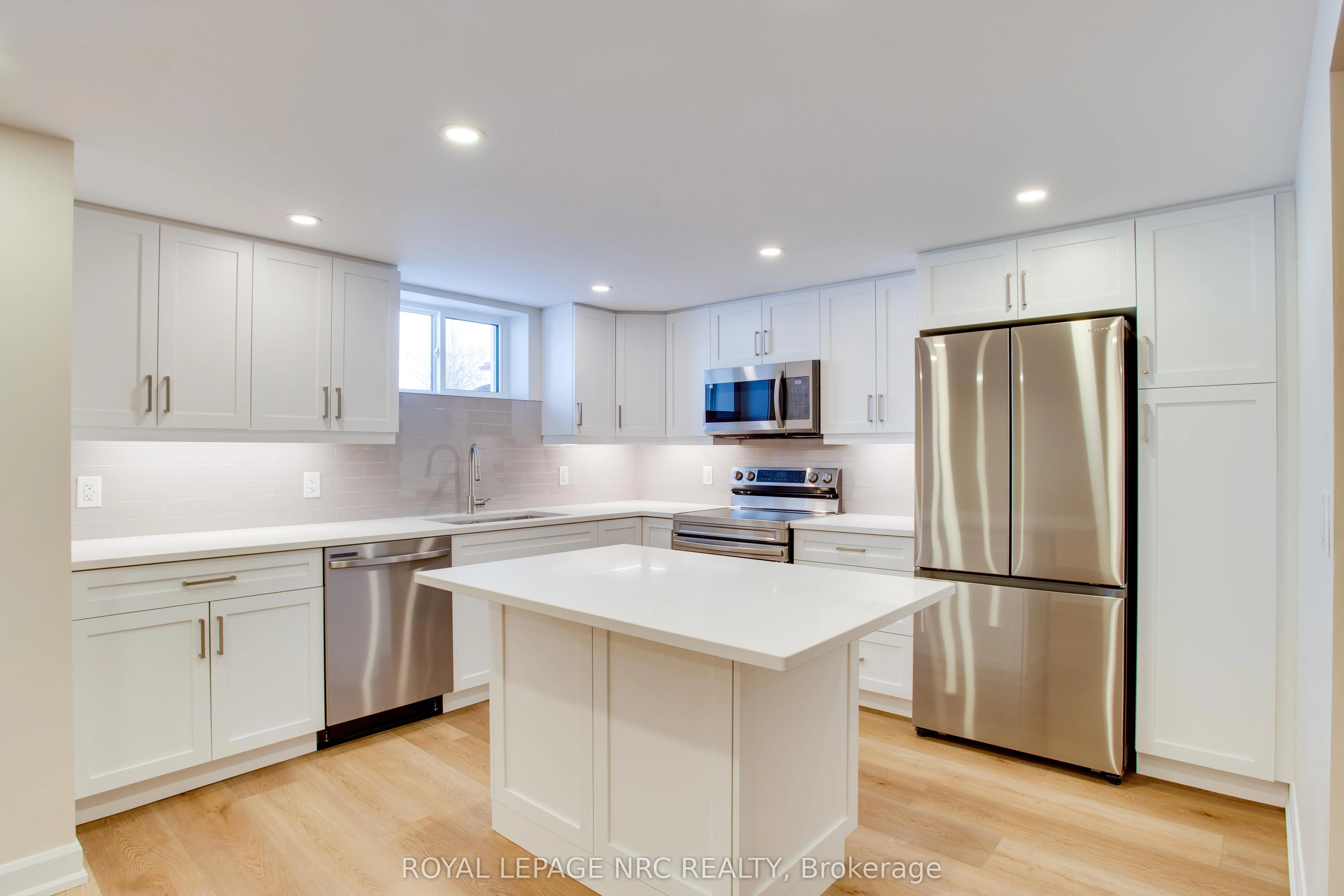 138 Catherine Street #LOWER