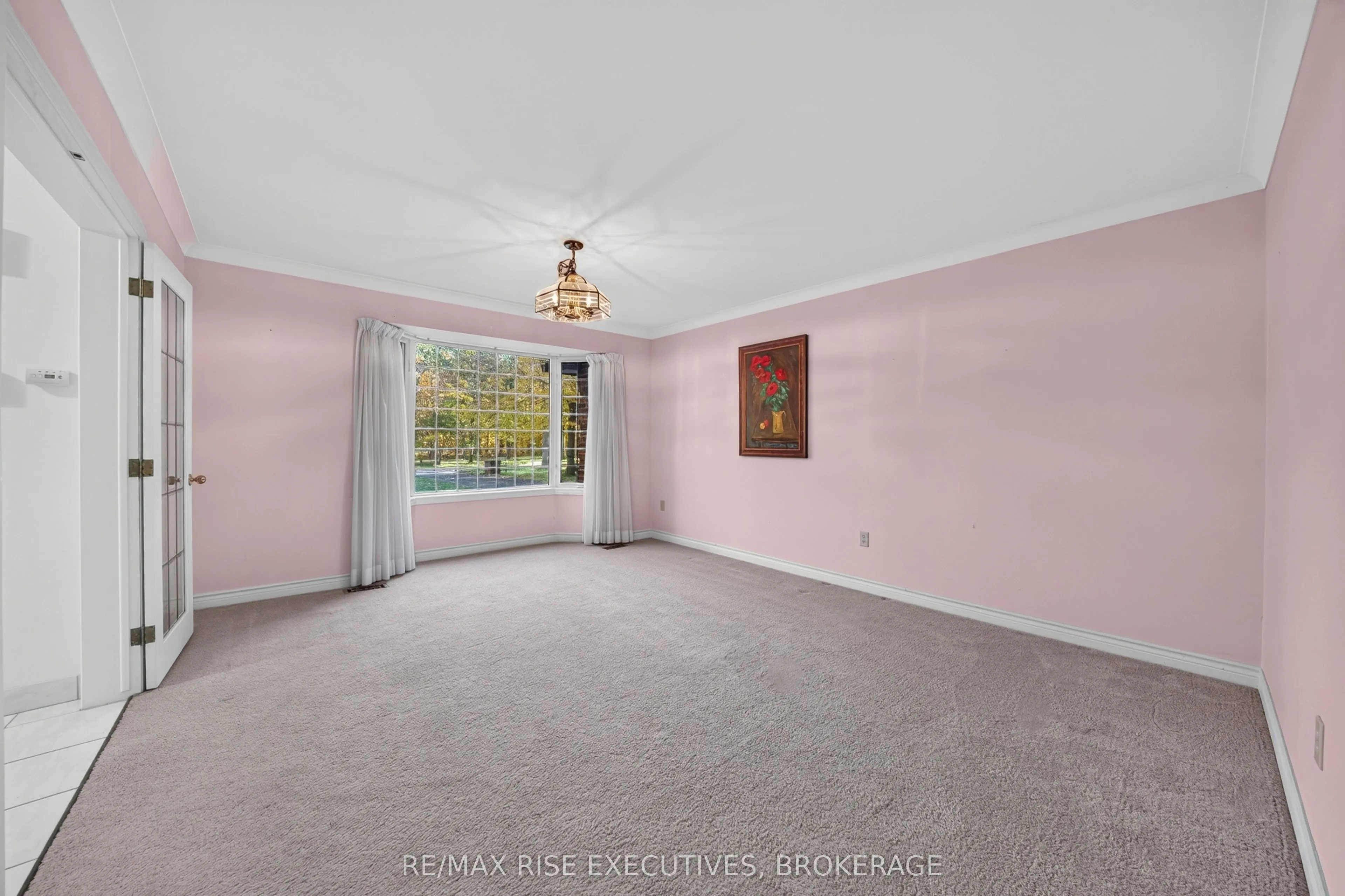1685 Woodmount Grove