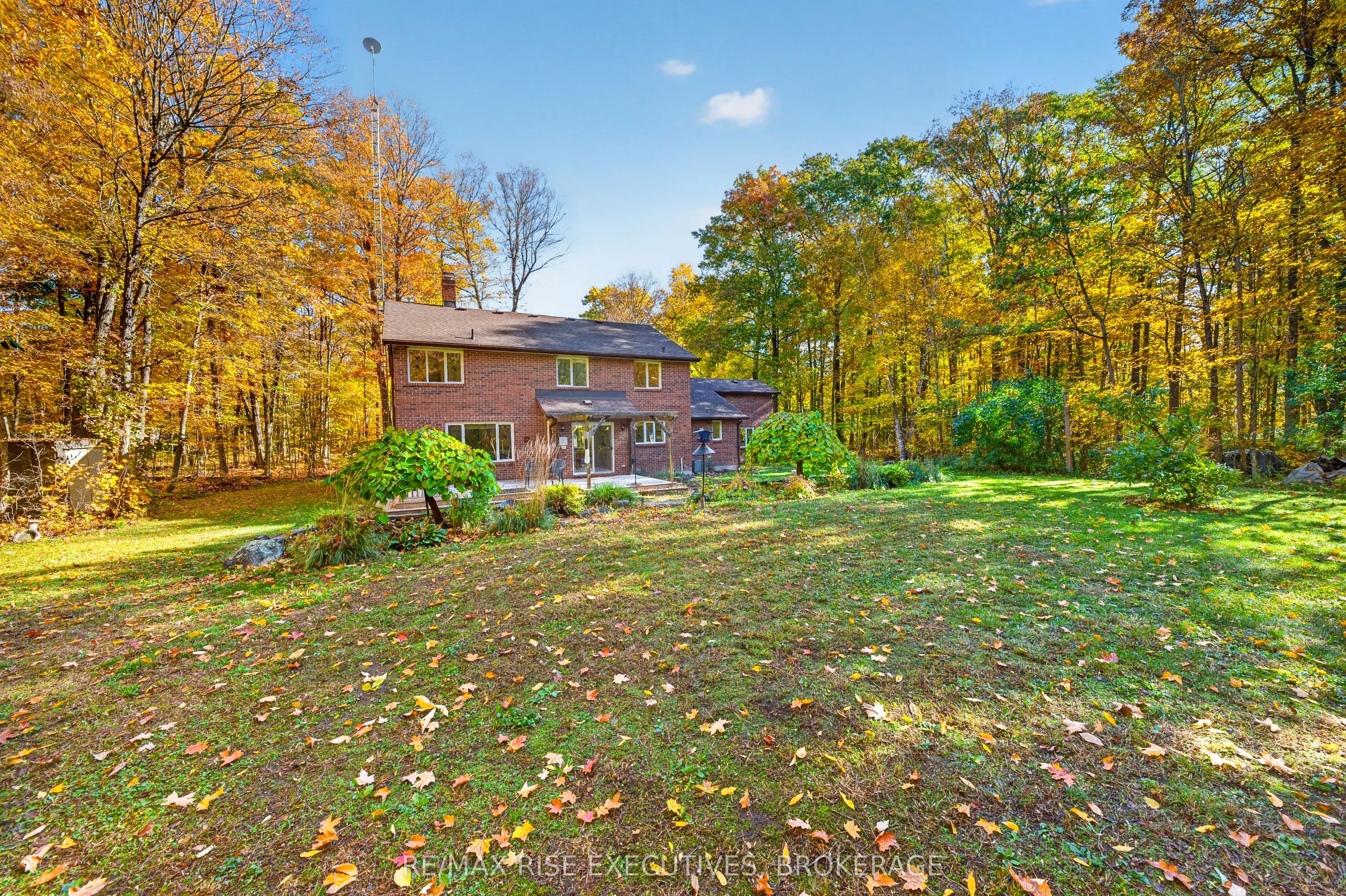 1685 Woodmount Grove
