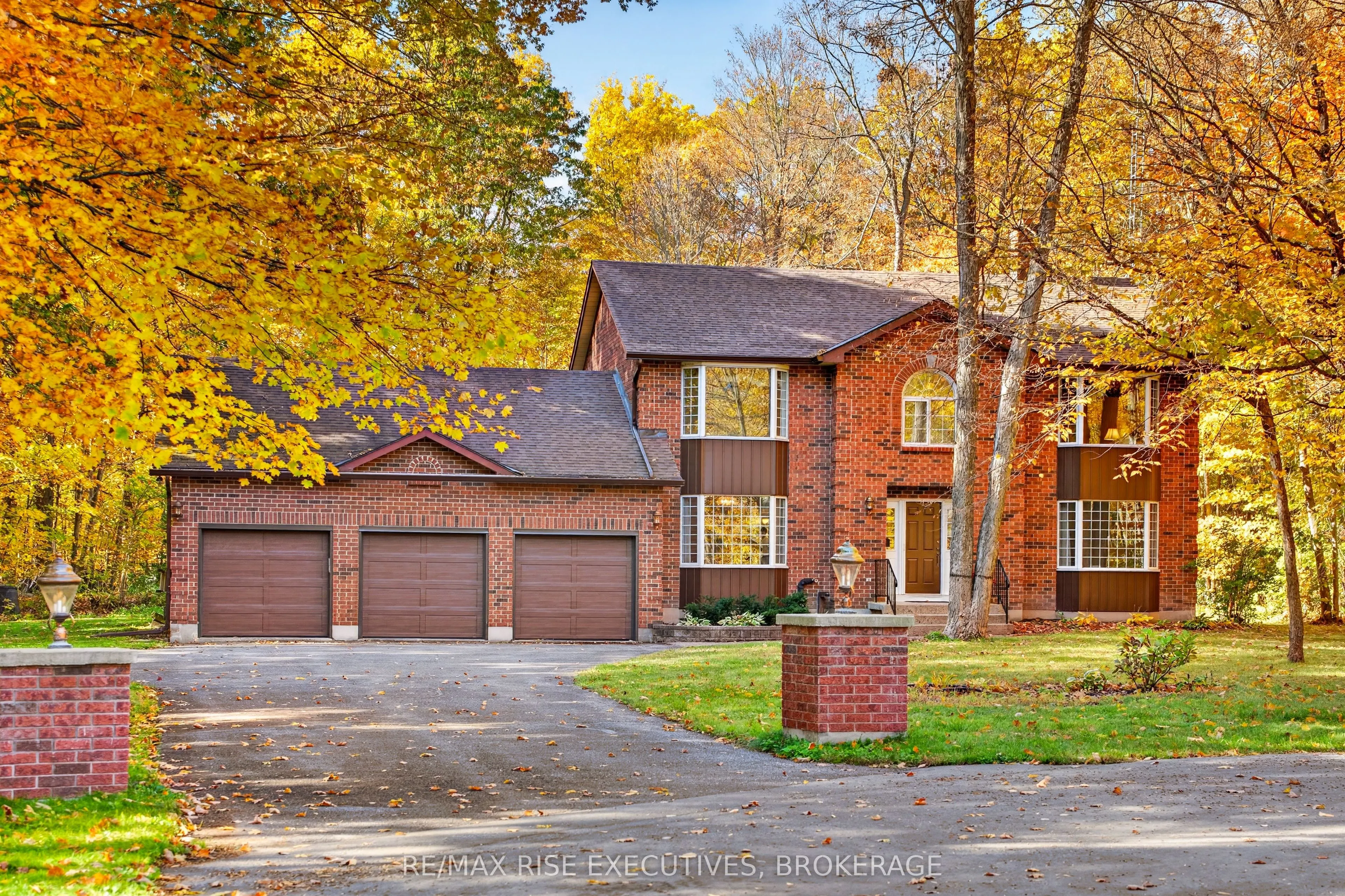 1685 Woodmount Grove