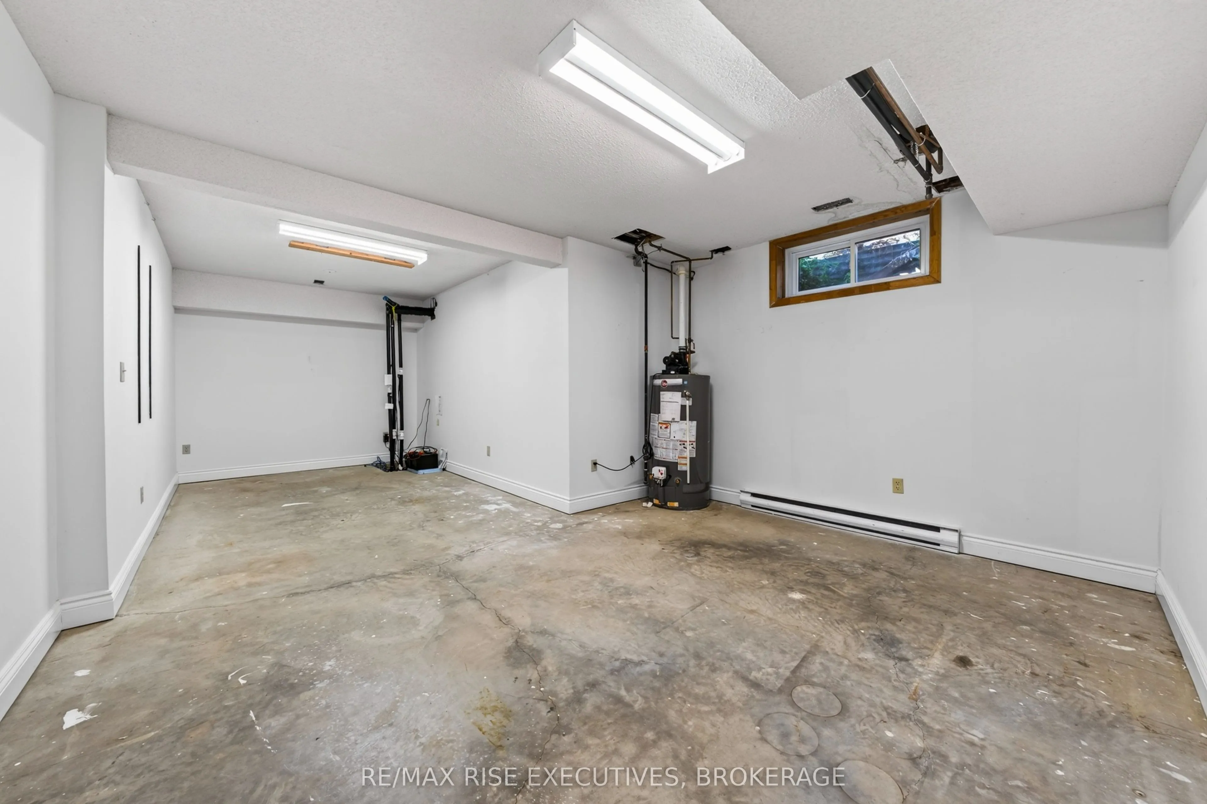 1685 Woodmount Grove