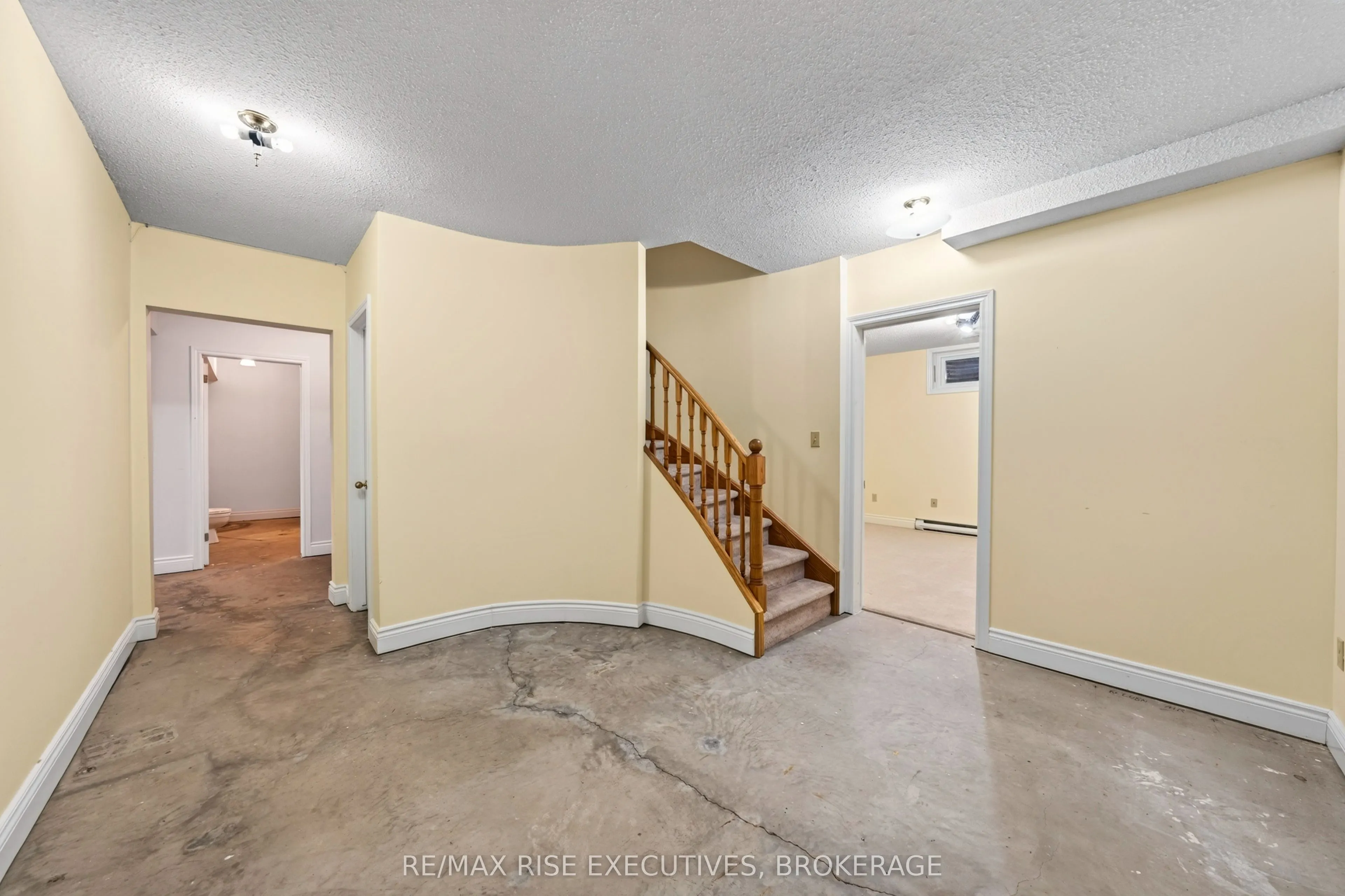 1685 Woodmount Grove