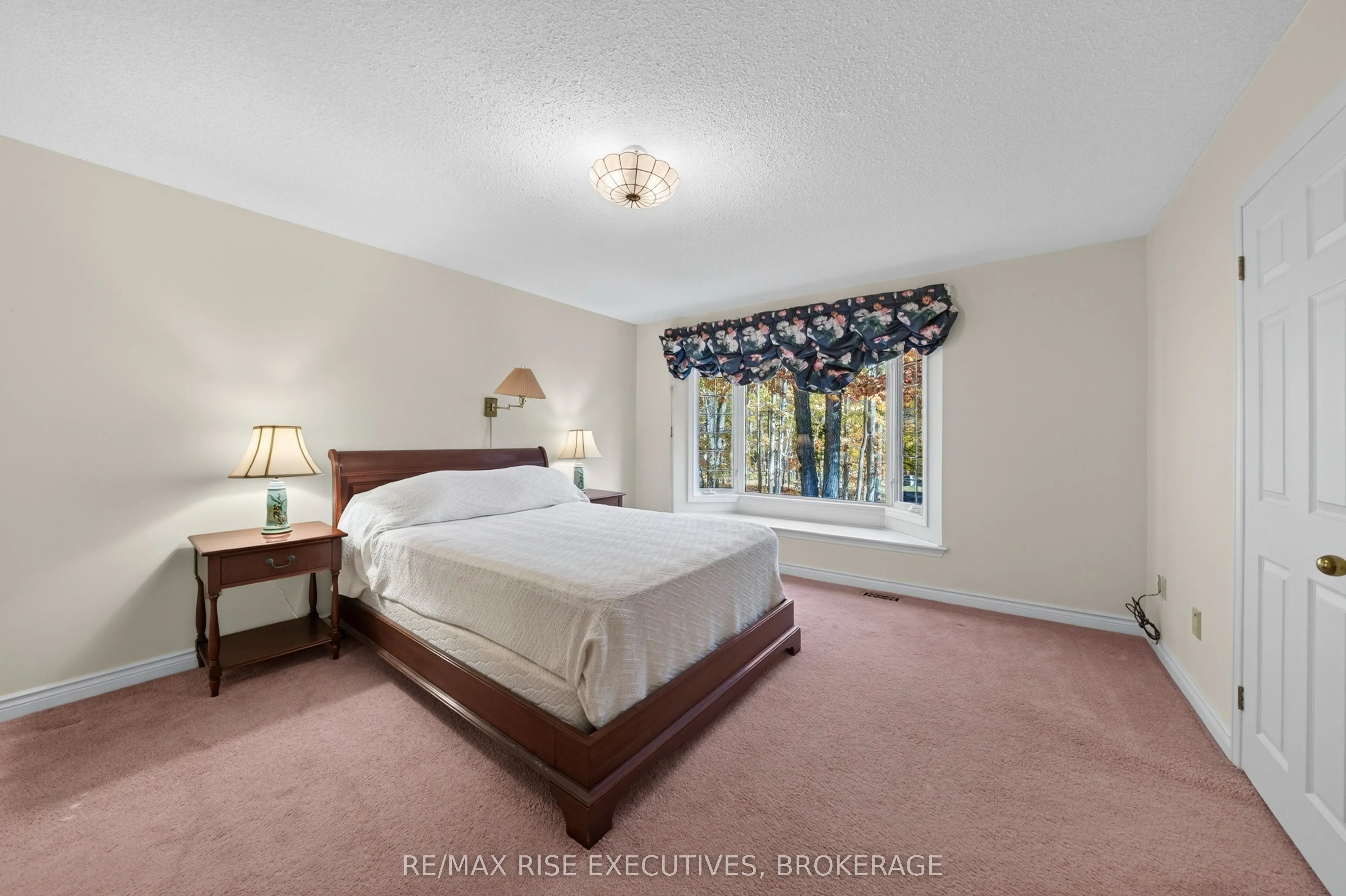 1685 Woodmount Grove