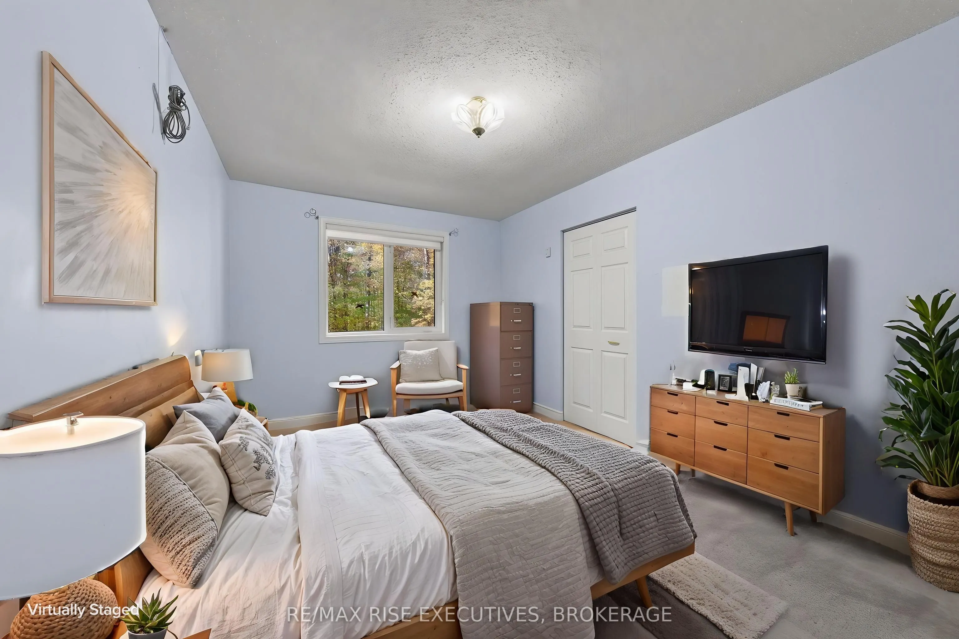 1685 Woodmount Grove