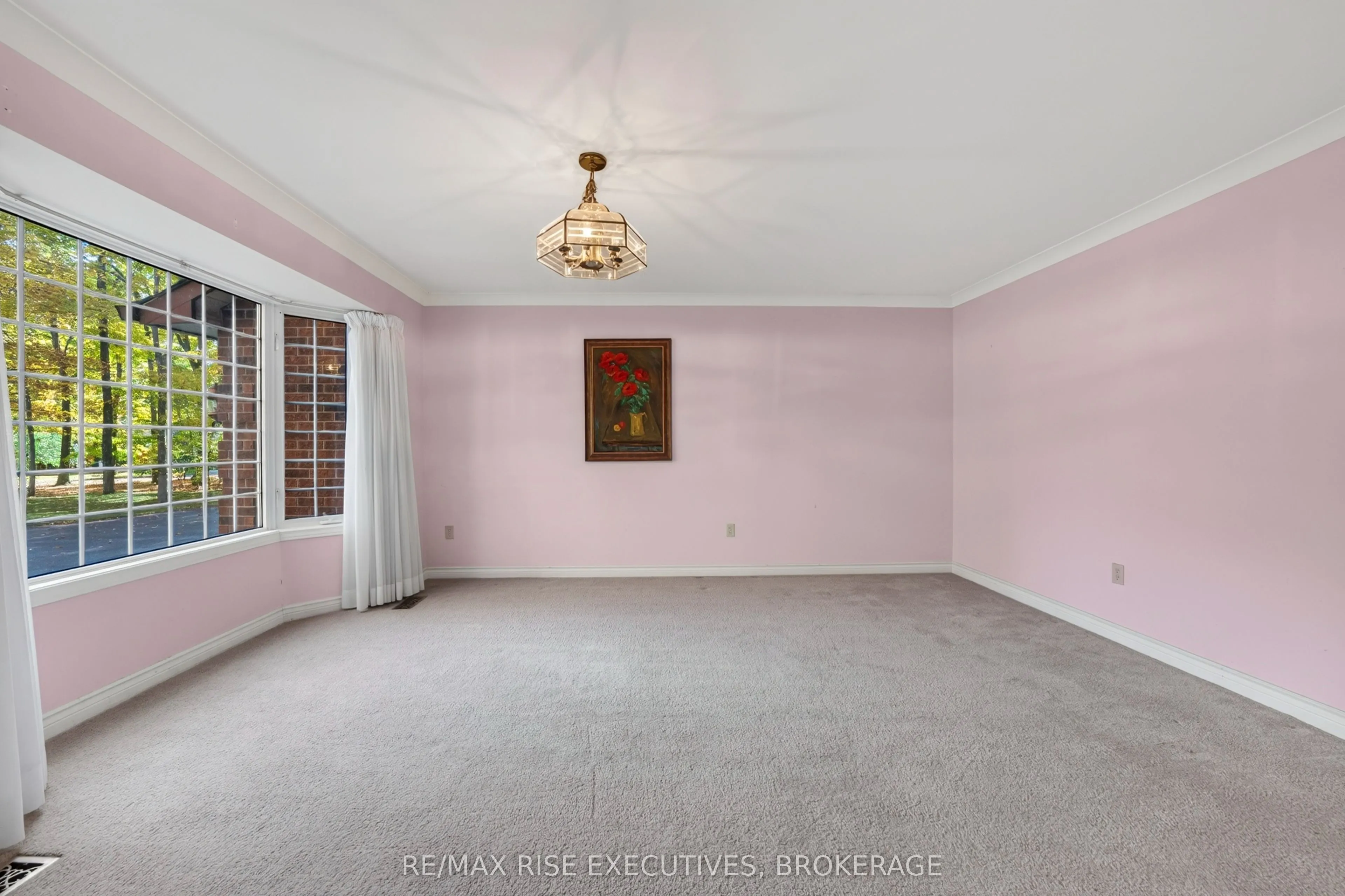 1685 Woodmount Grove