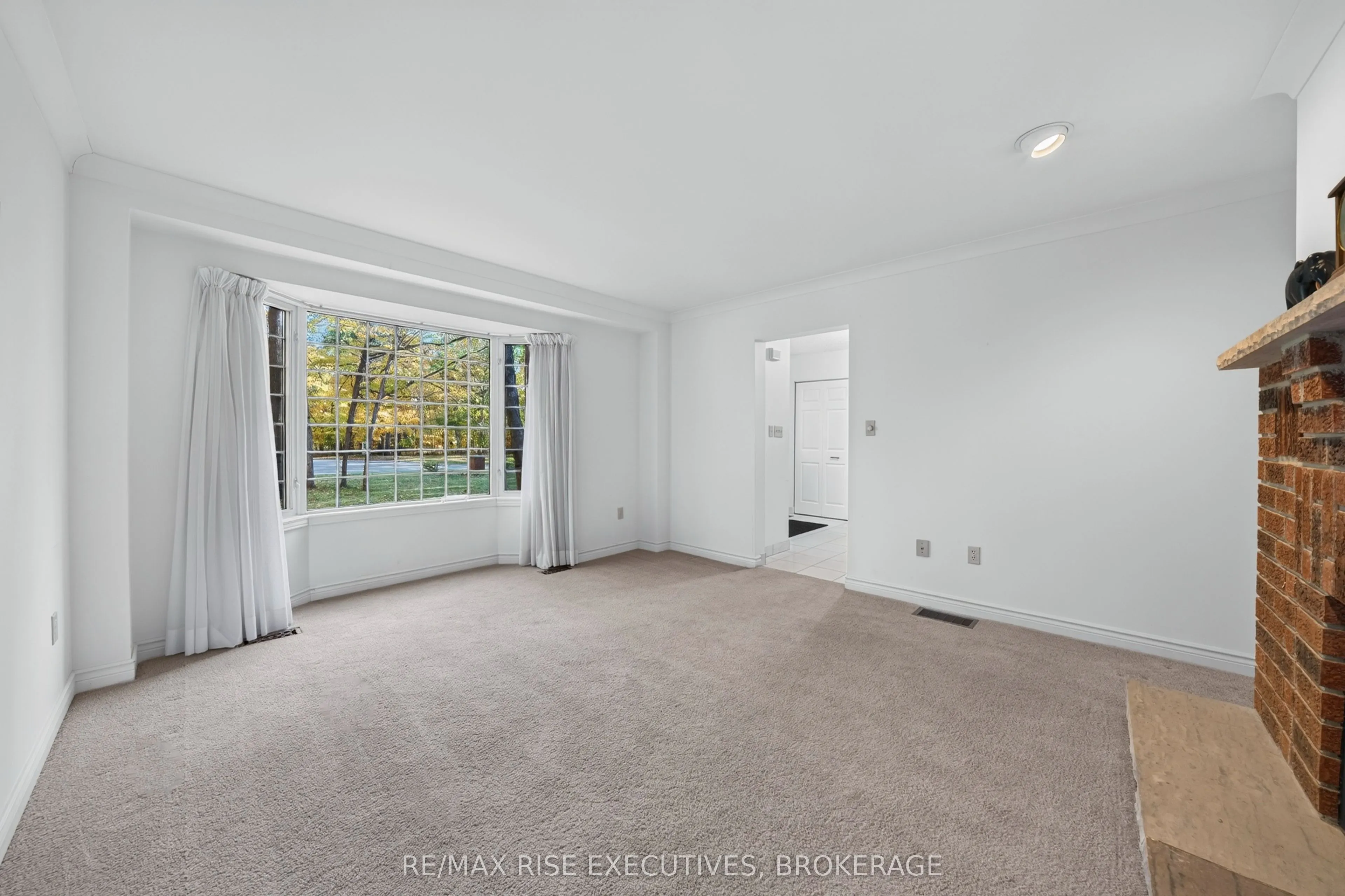 1685 Woodmount Grove