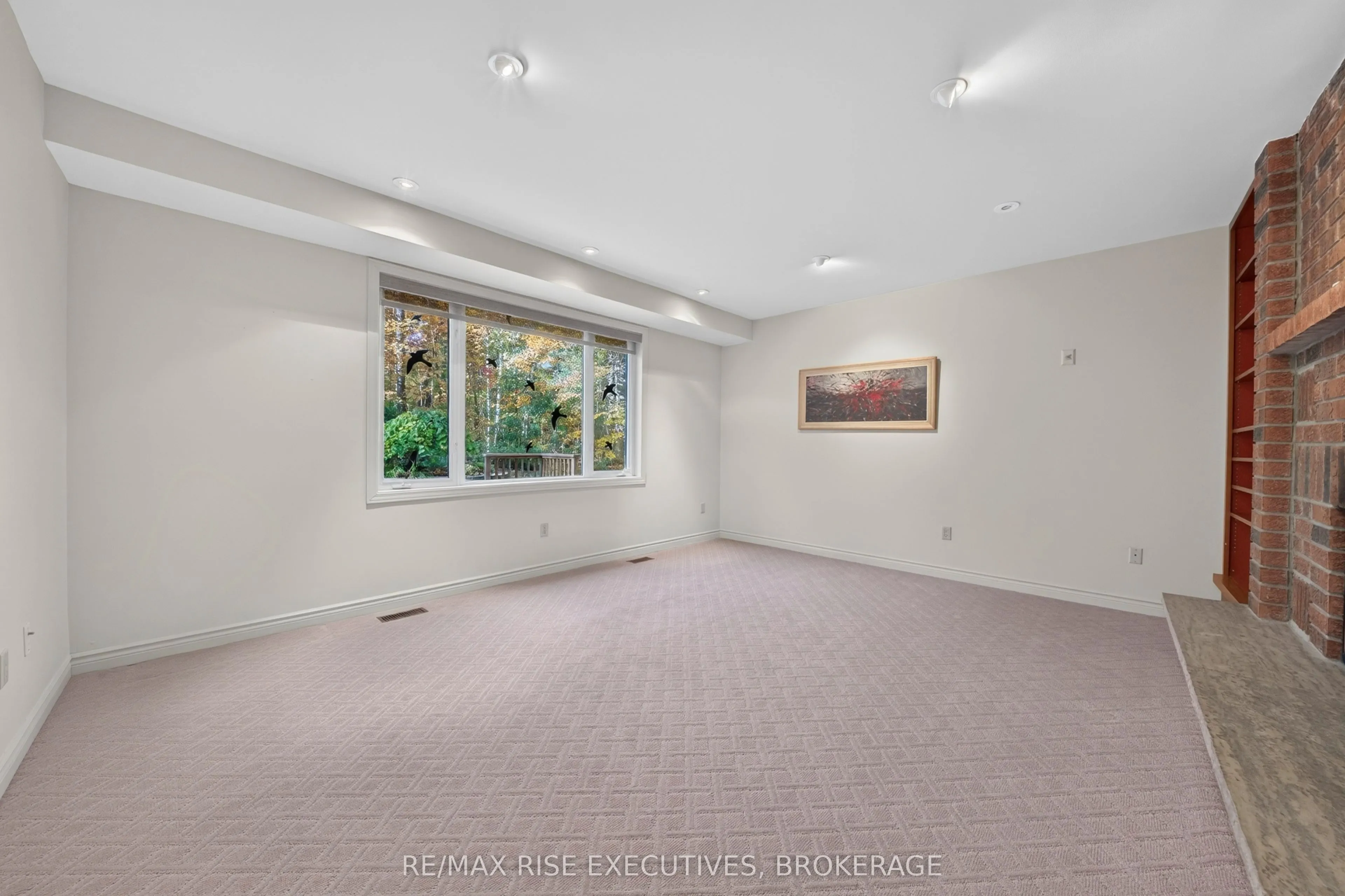 1685 Woodmount Grove