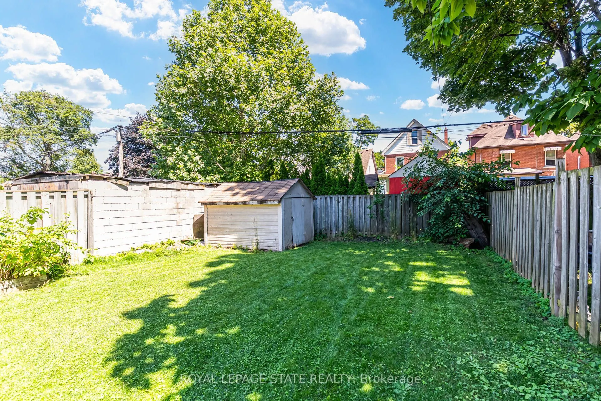 175 Rosslyn Avenue S