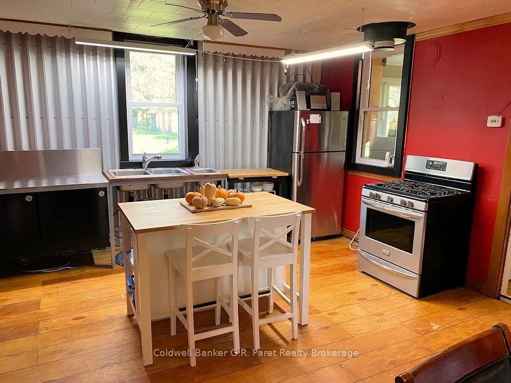 722 6th Conc Road