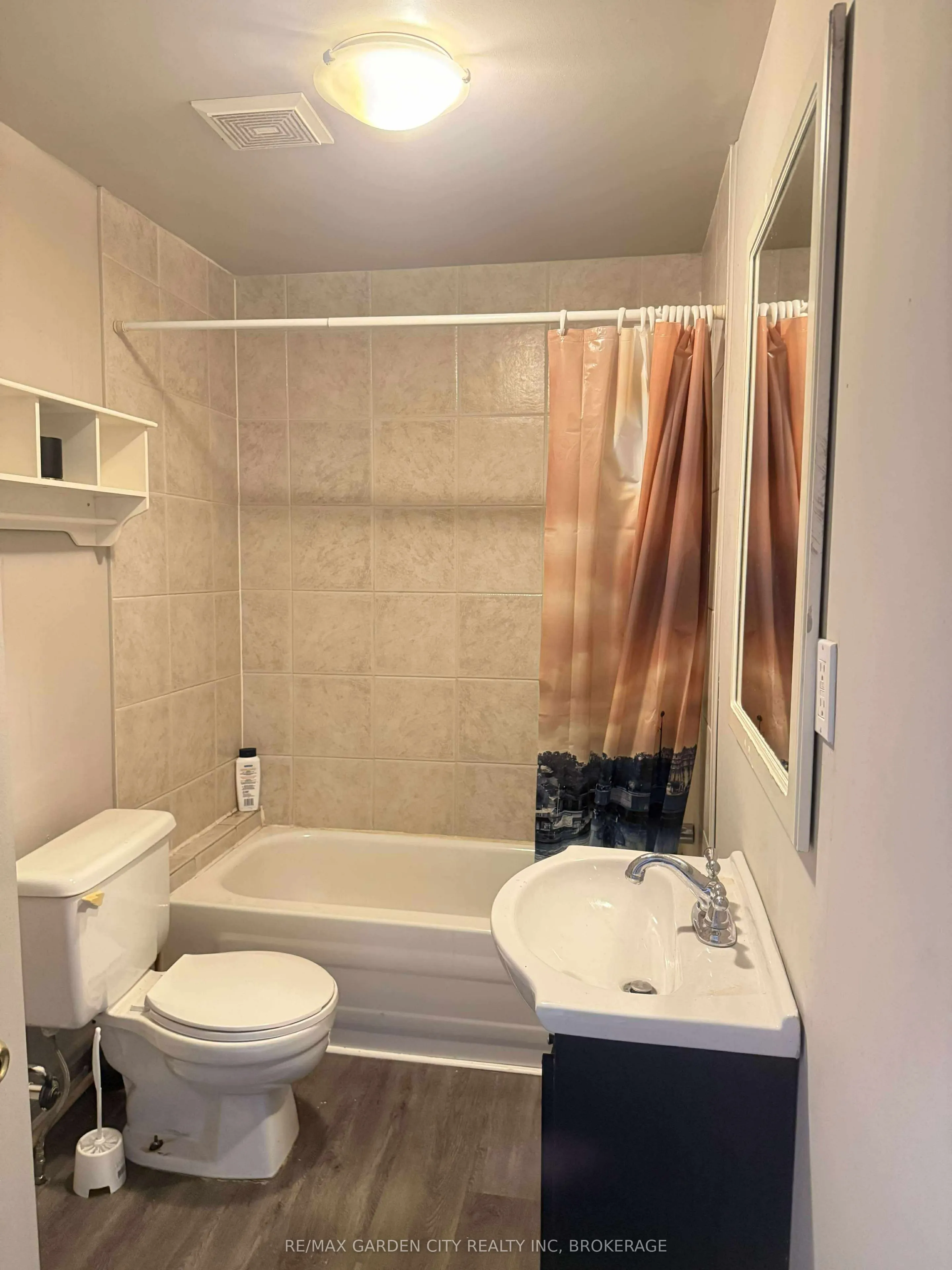 130 St. Paul Crescent