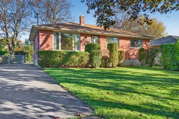 1416 Woodfield Crescent