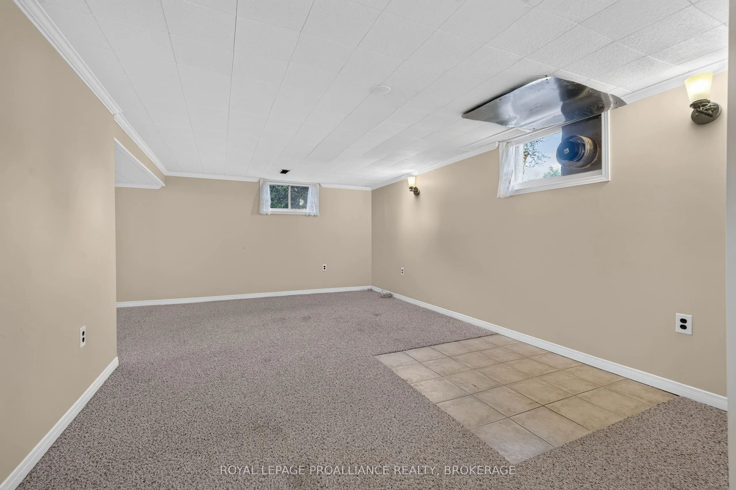 1416 Woodfield Crescent