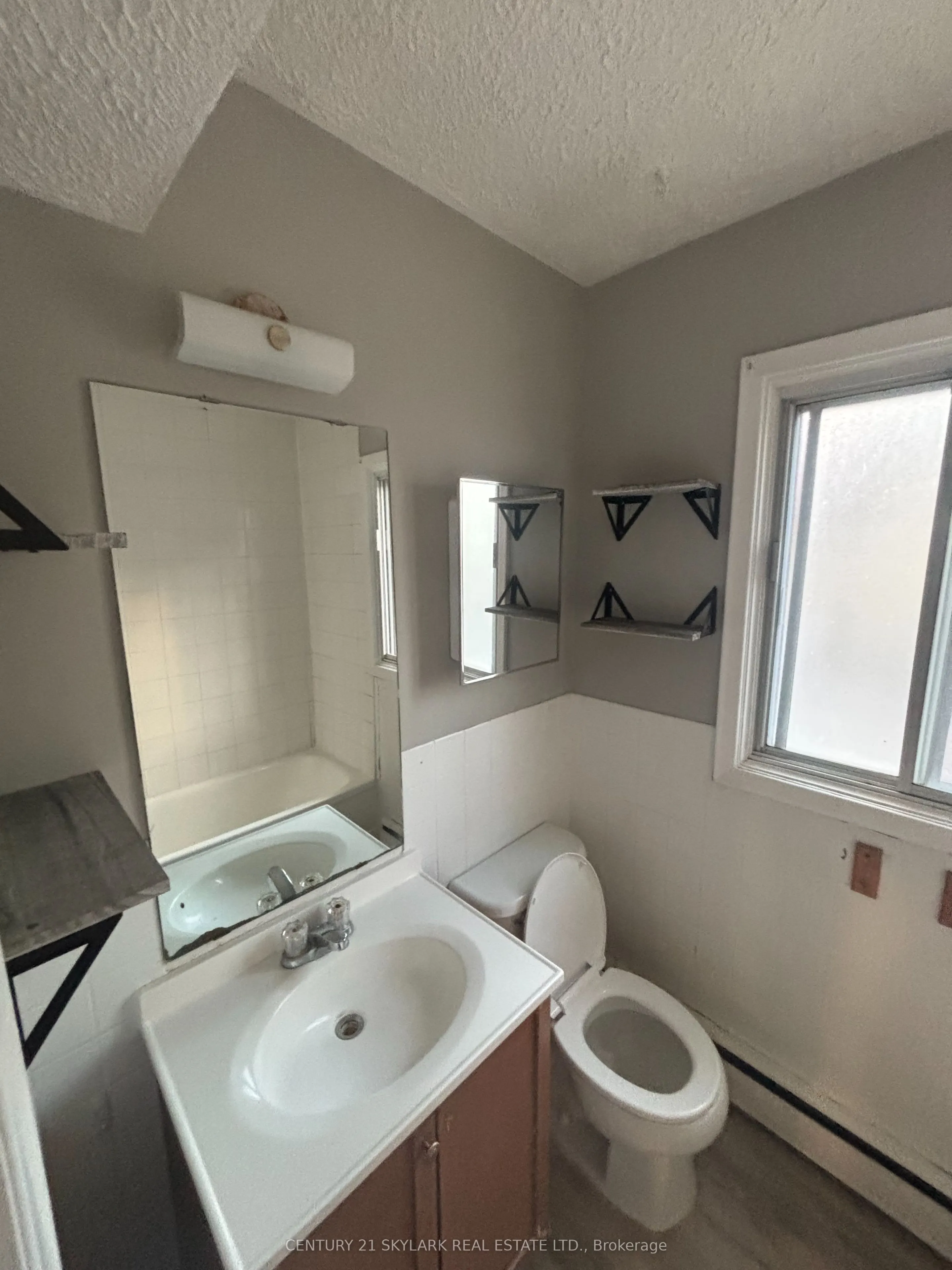 75 Highland Road E #2
