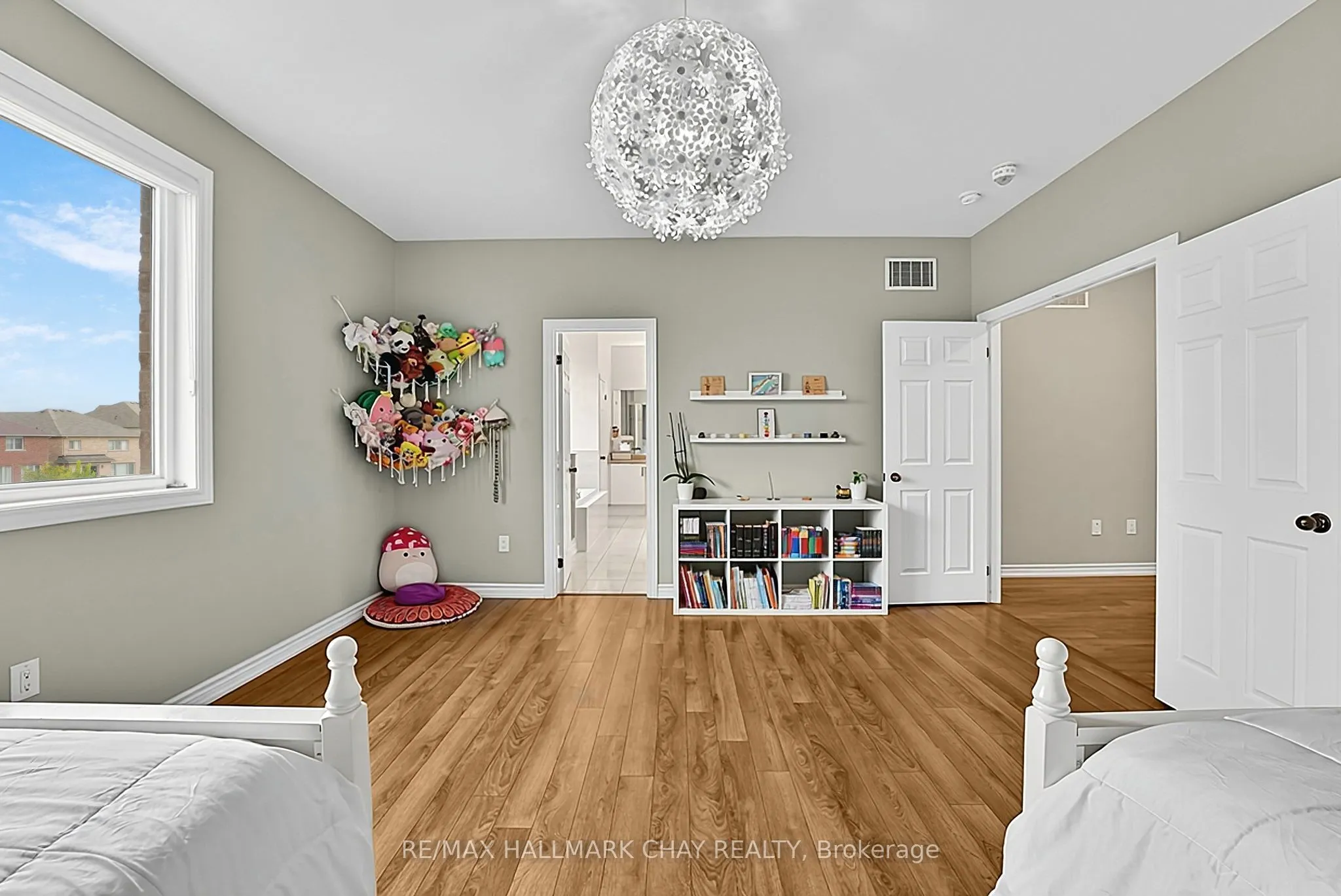 8445 Sweet Chestnut Drive