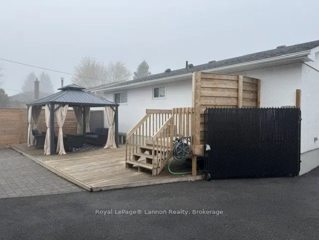 524 Wiltshire Crescent