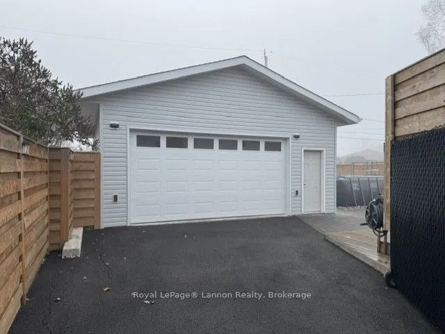 524 Wiltshire Crescent