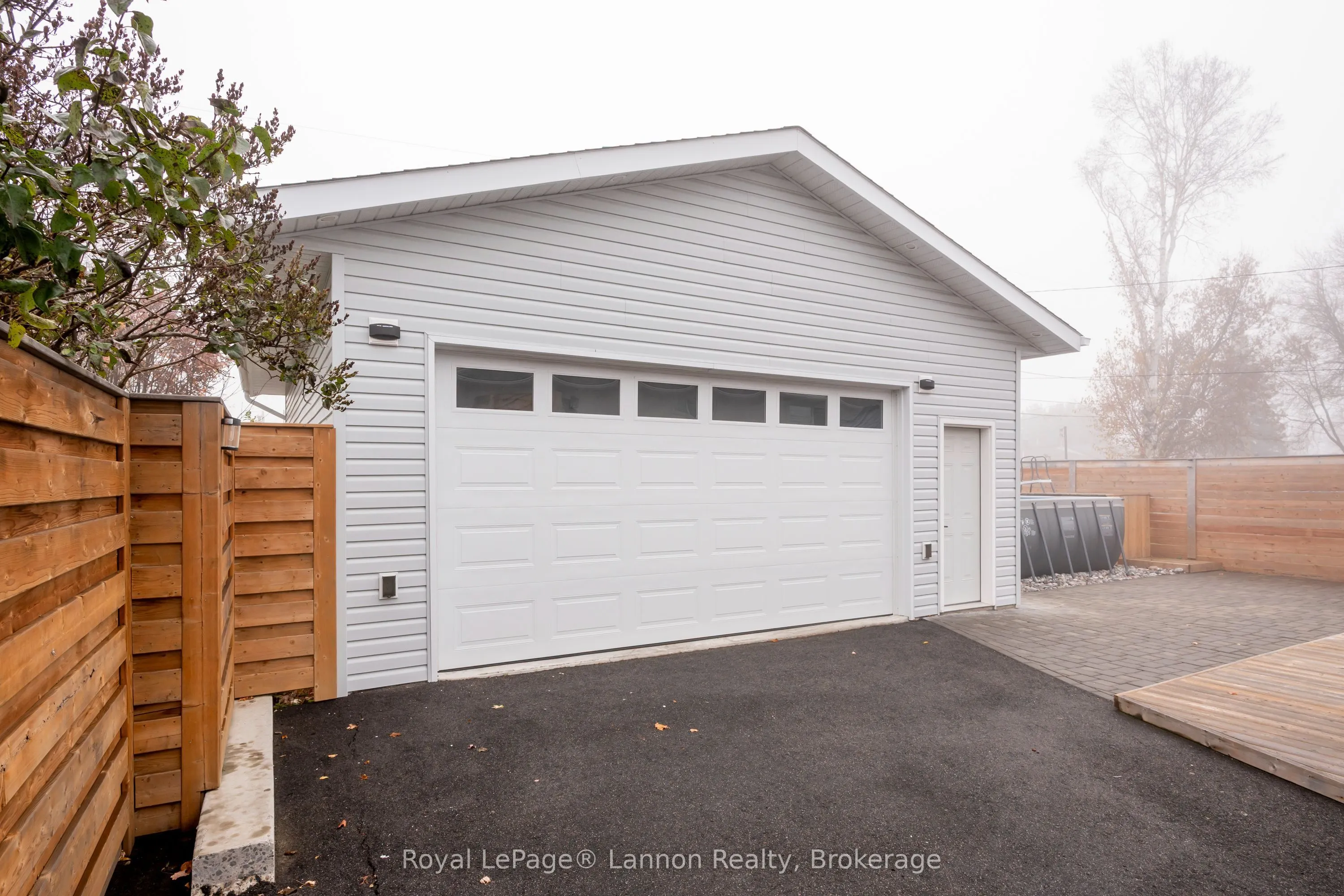 524 Wiltshire Crescent