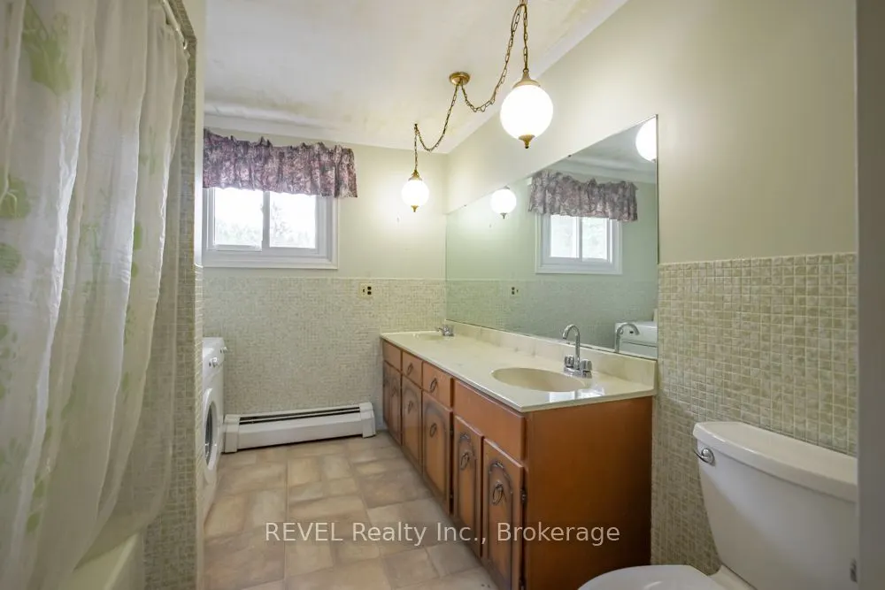2229 Houck Crescent