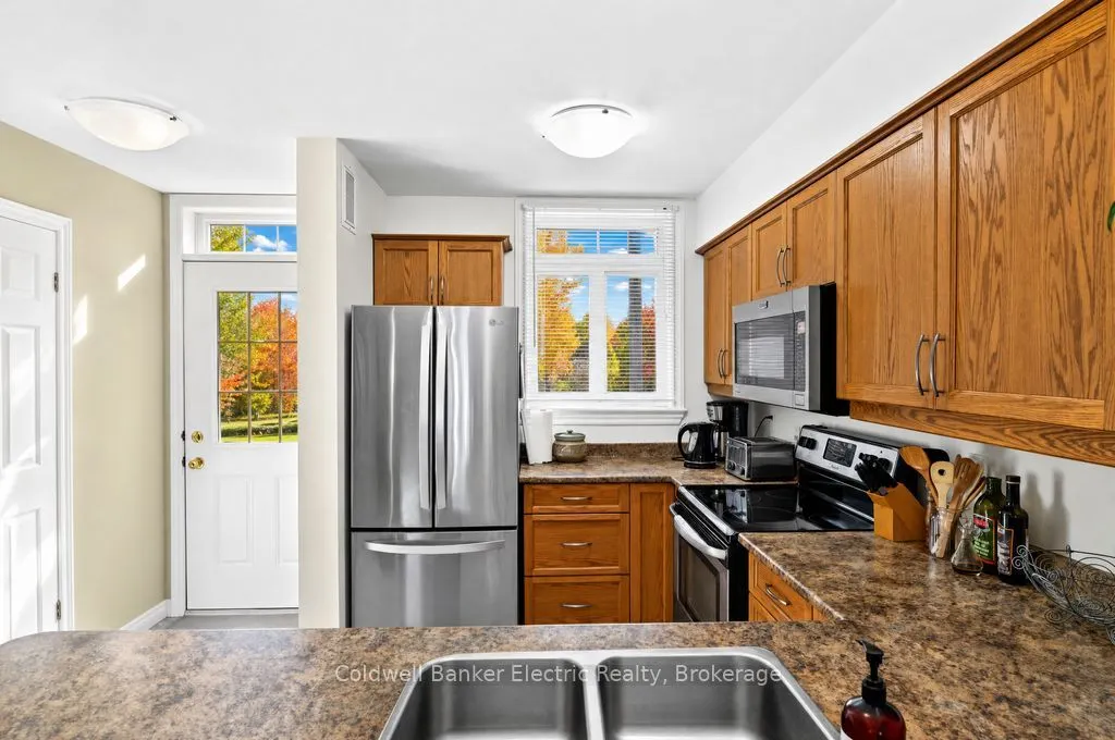 1579 Anstruther Lake Road #7
