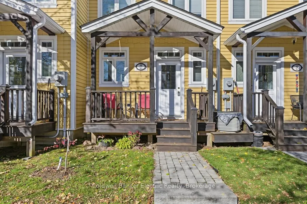 1579 Anstruther Lake Road #7