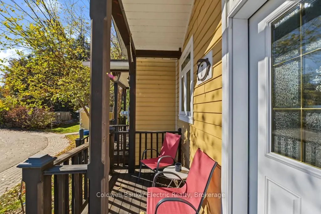 1579 Anstruther Lake Road #7