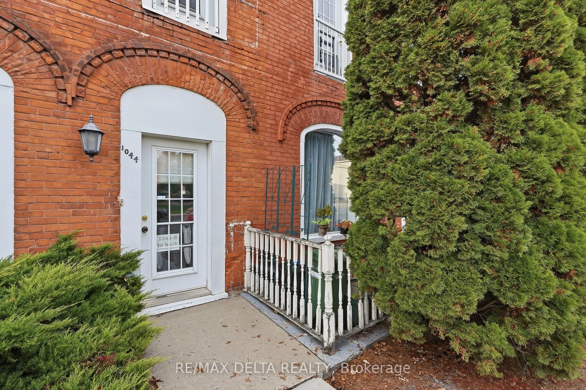 1044-1046 King Street