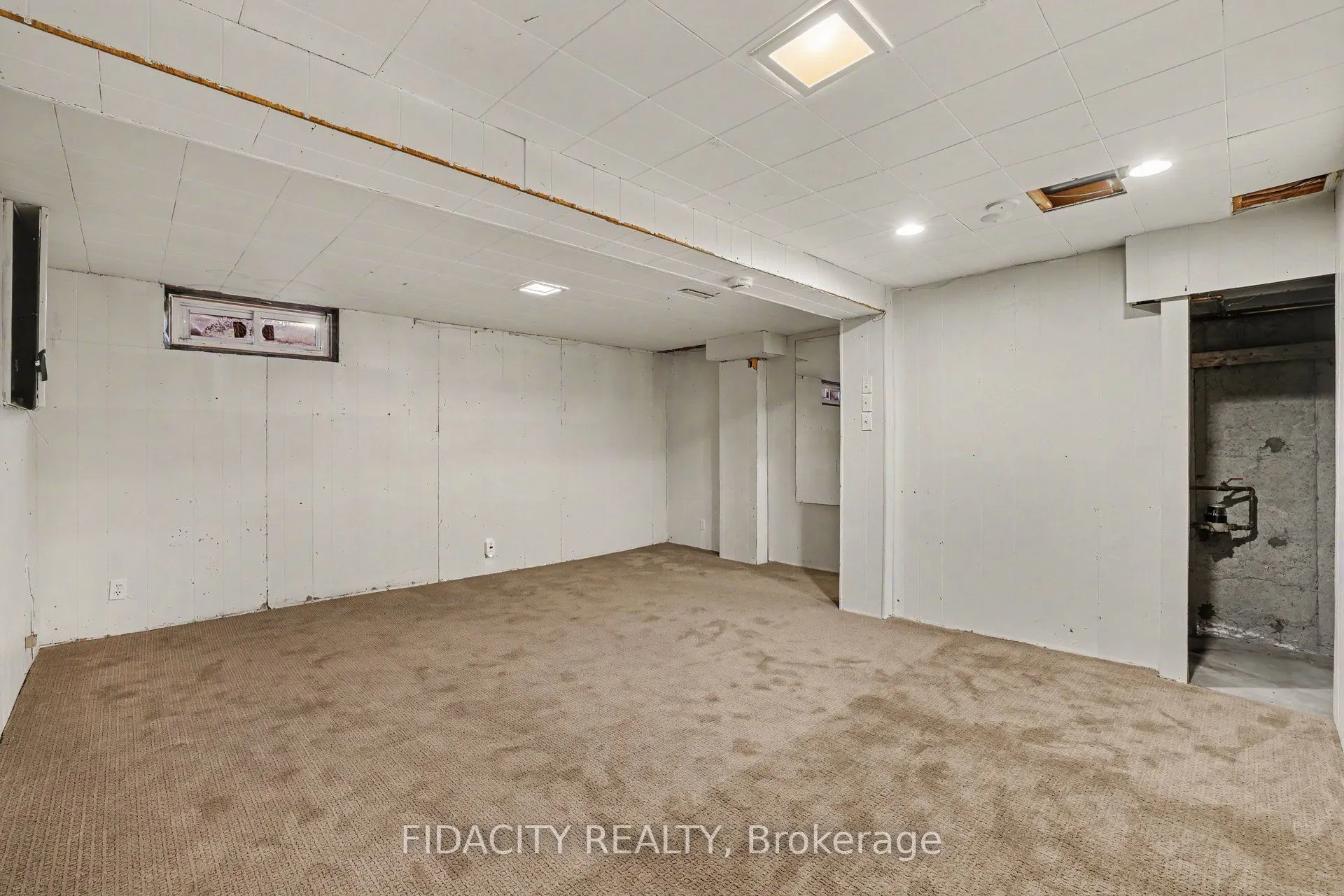 44 Foxfield Drive #E