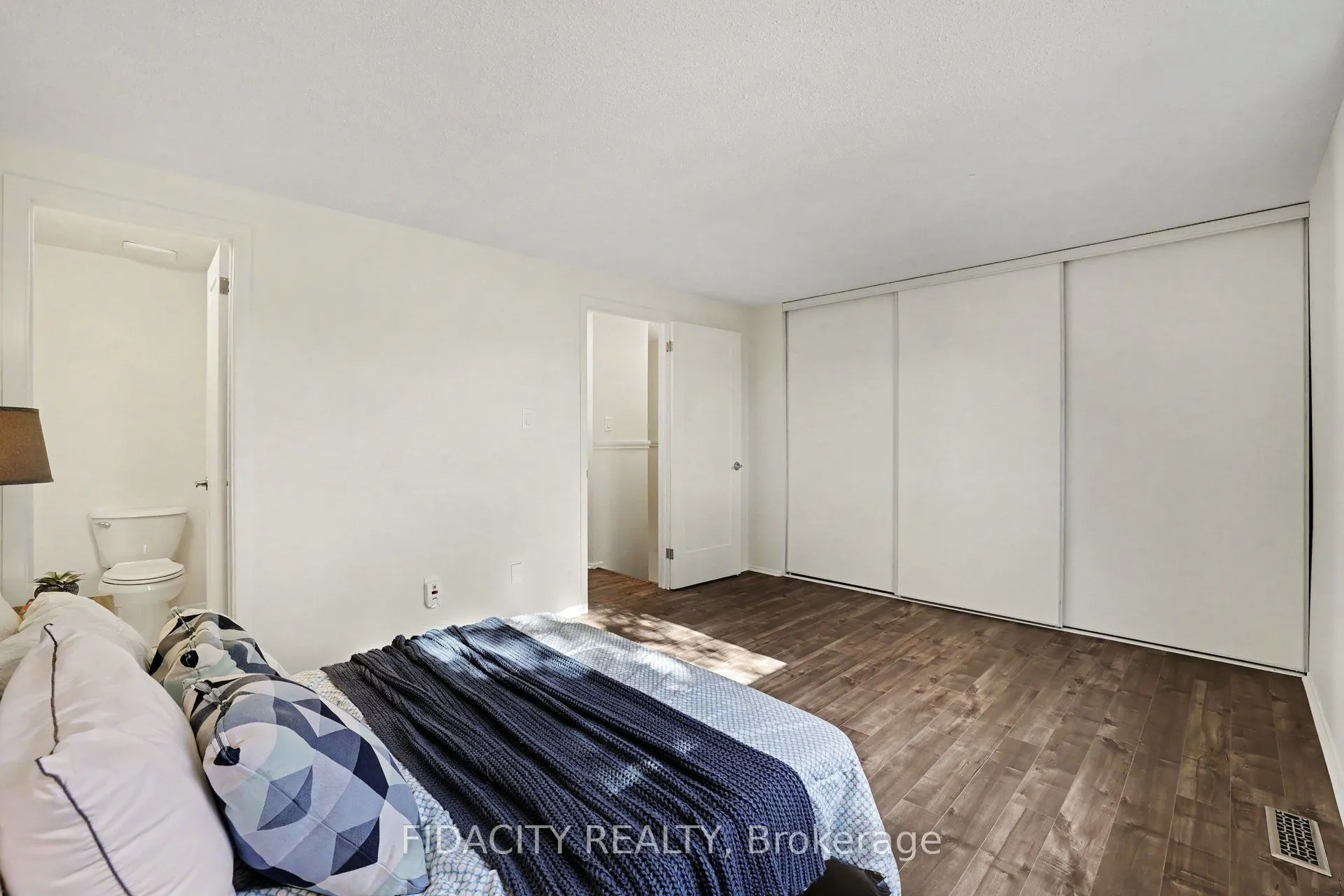 44 Foxfield Drive #E