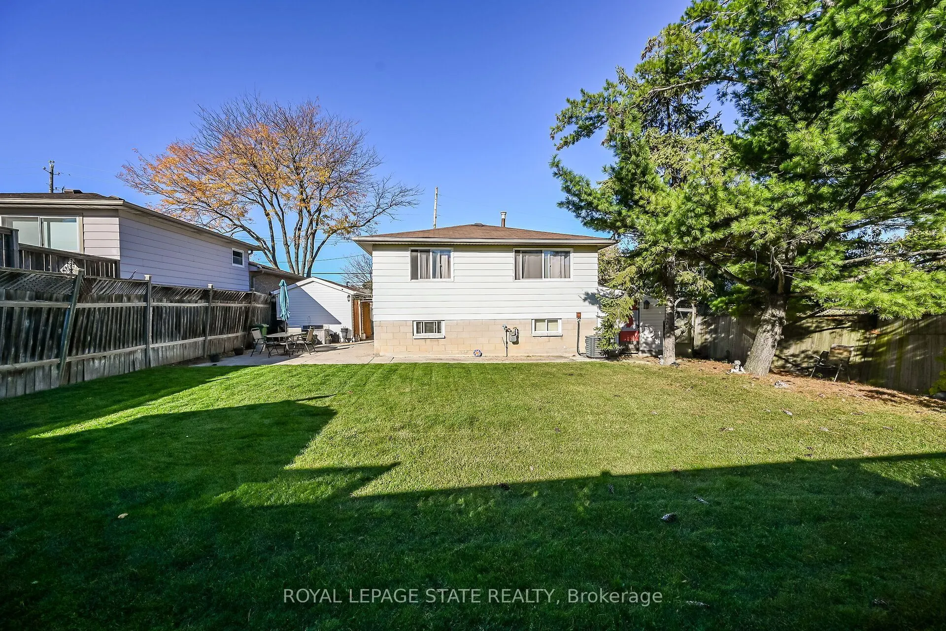 411 Queen Victoria Drive