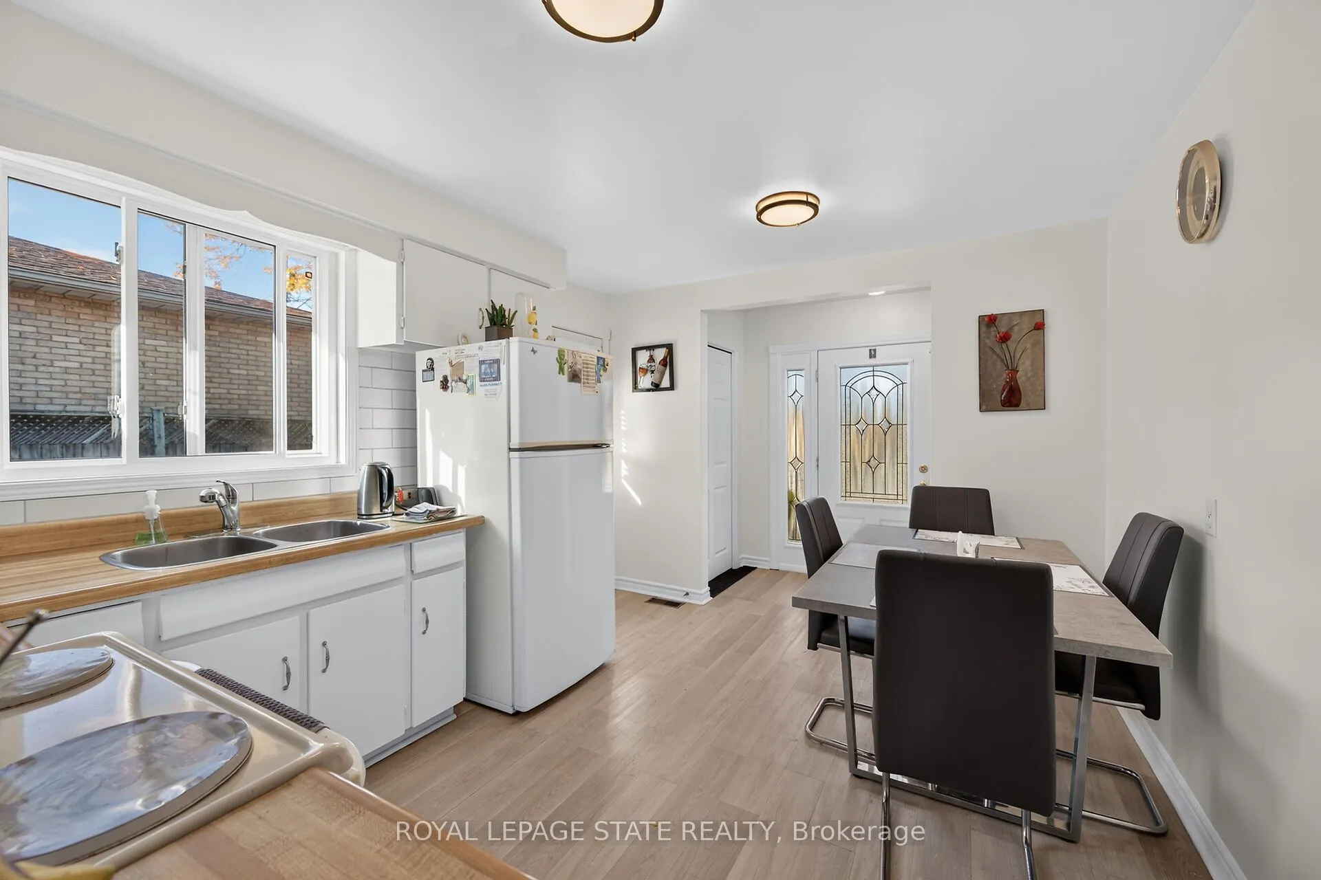 411 Queen Victoria Drive