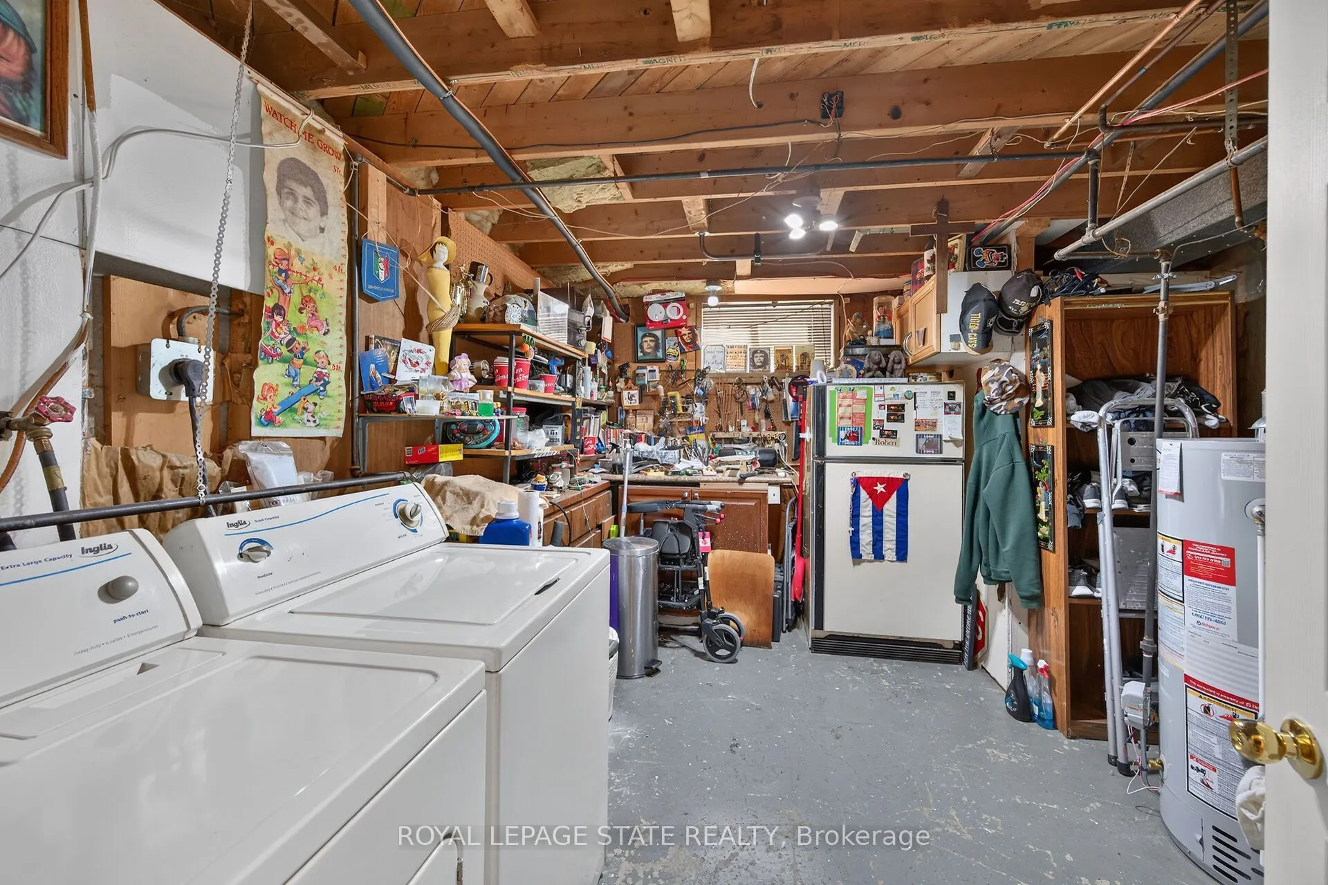 411 Queen Victoria Drive