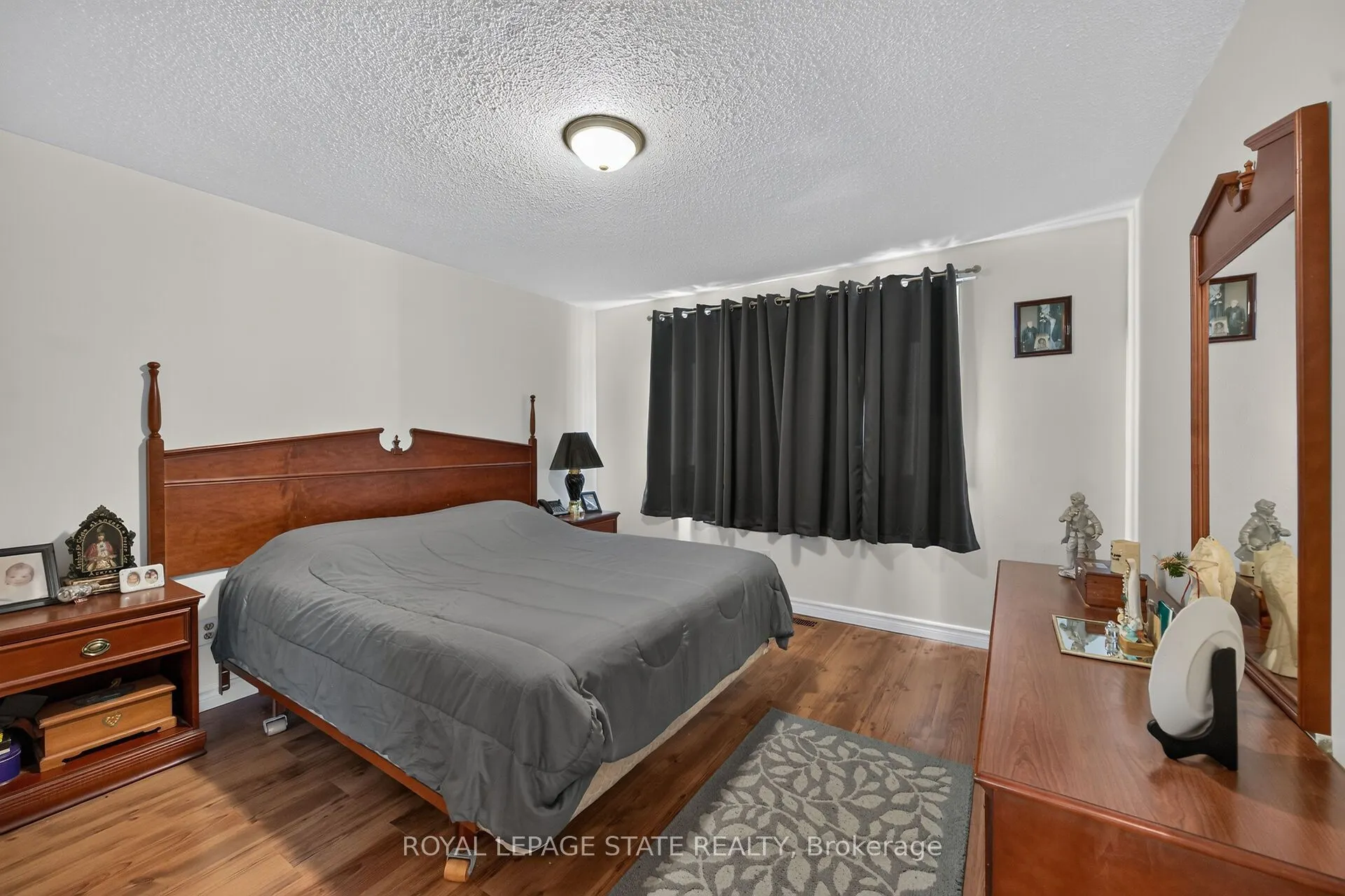 411 Queen Victoria Drive