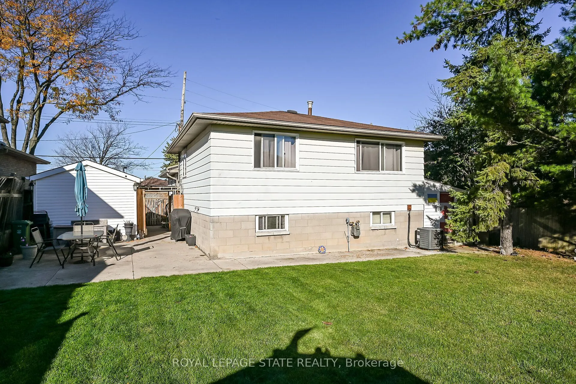 411 Queen Victoria Drive