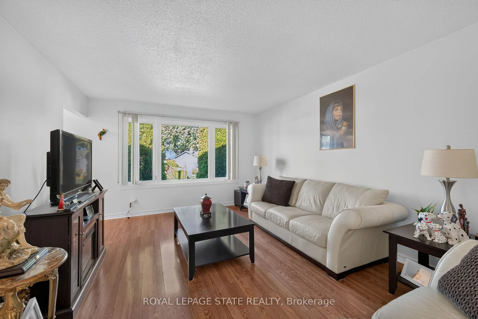 411 Queen Victoria Drive