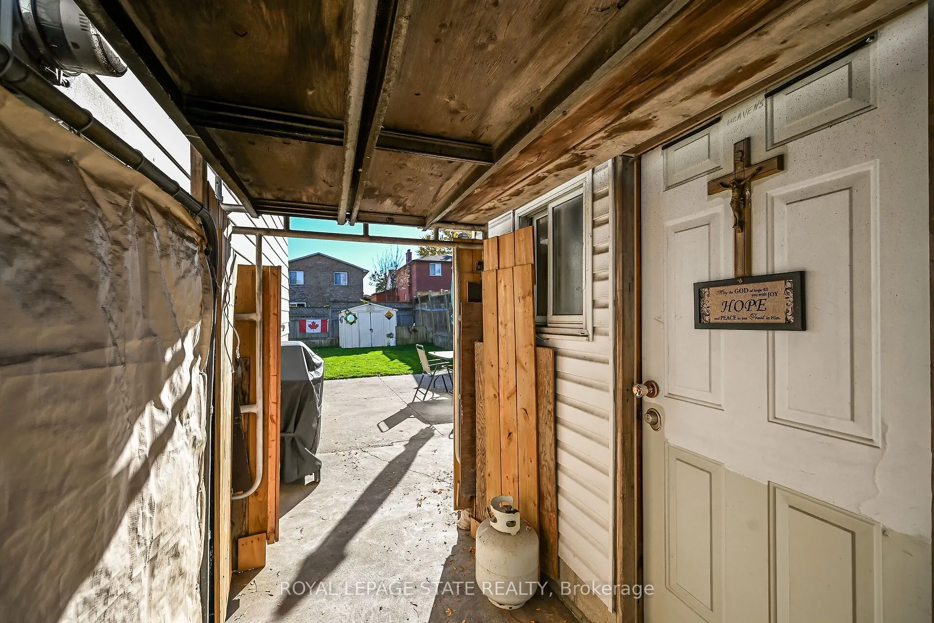 411 Queen Victoria Drive