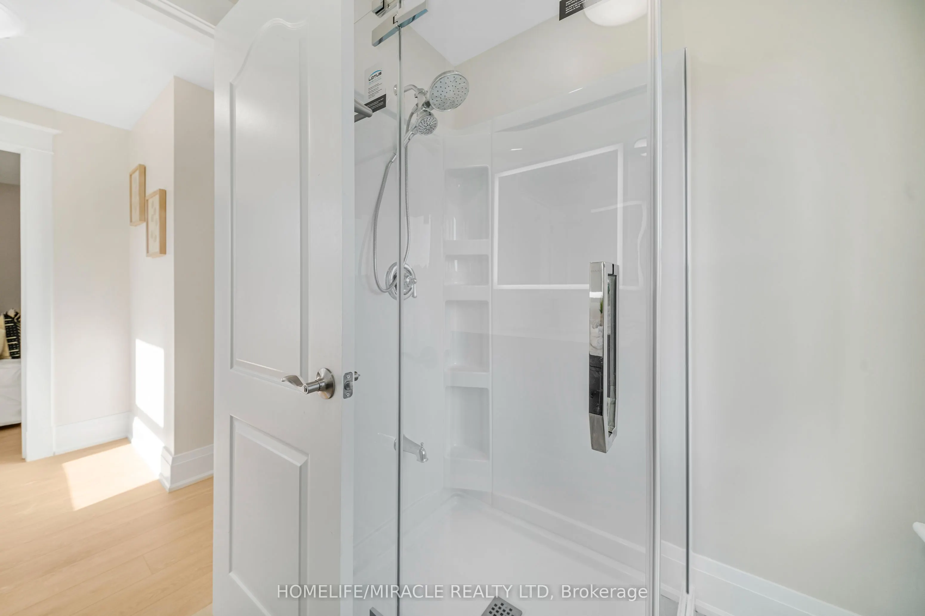 323 Queenston Road