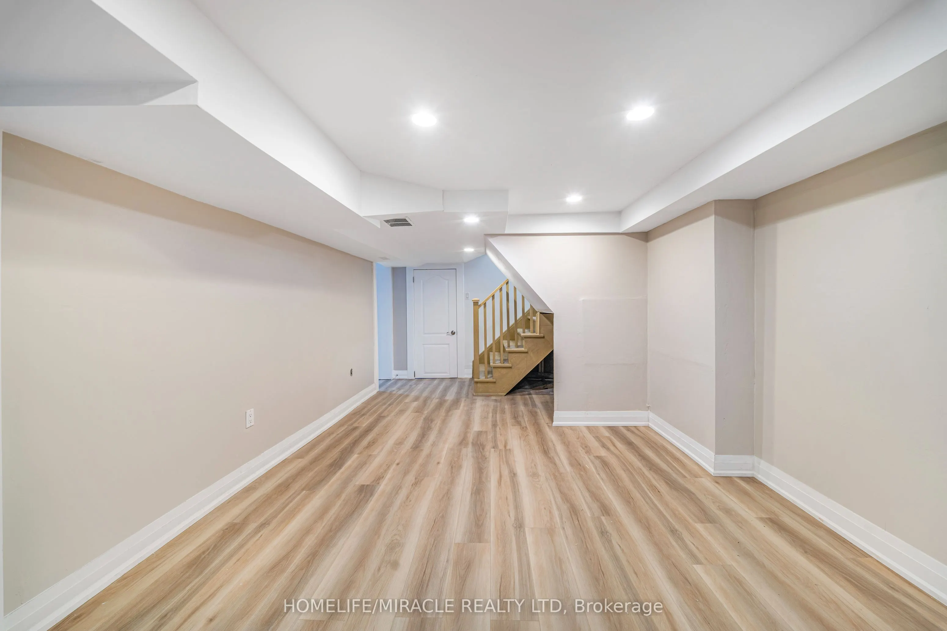 323 Queenston Road