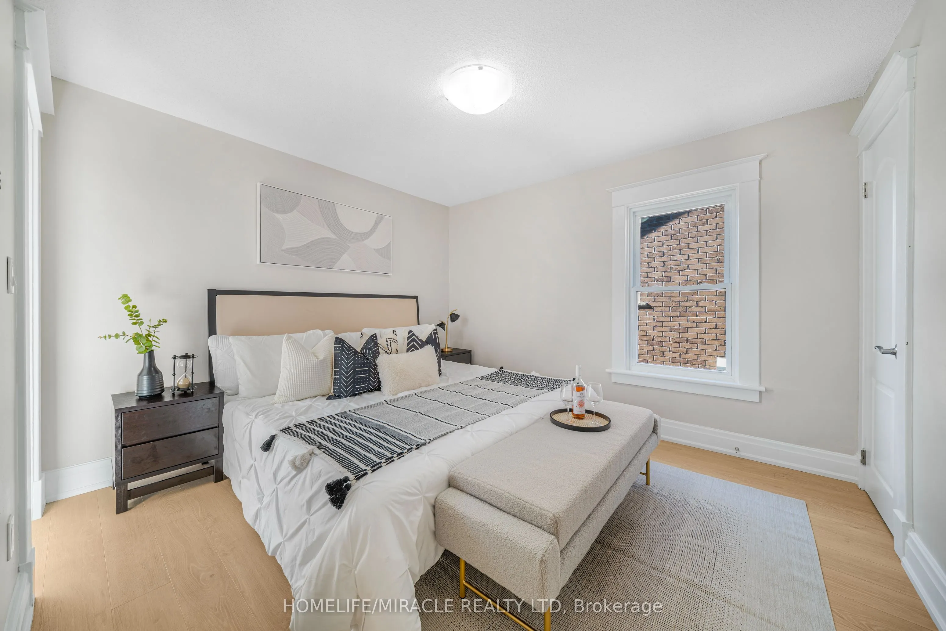 323 Queenston Road