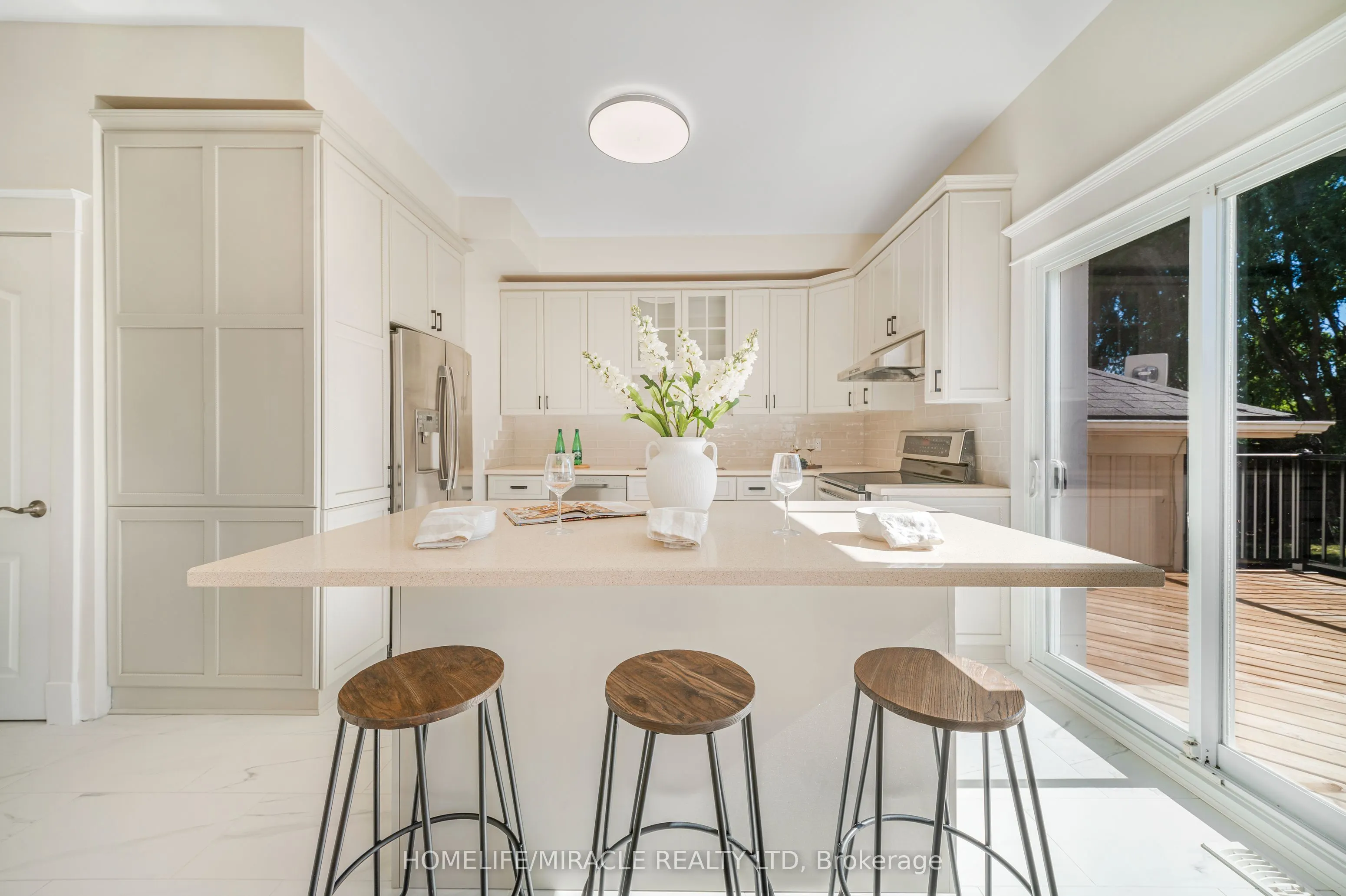 323 Queenston Road