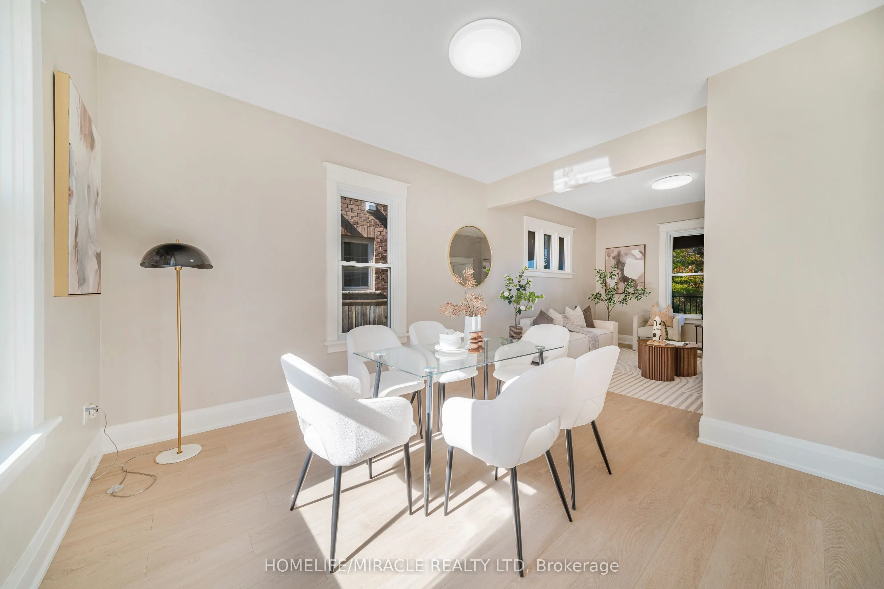 323 Queenston Road