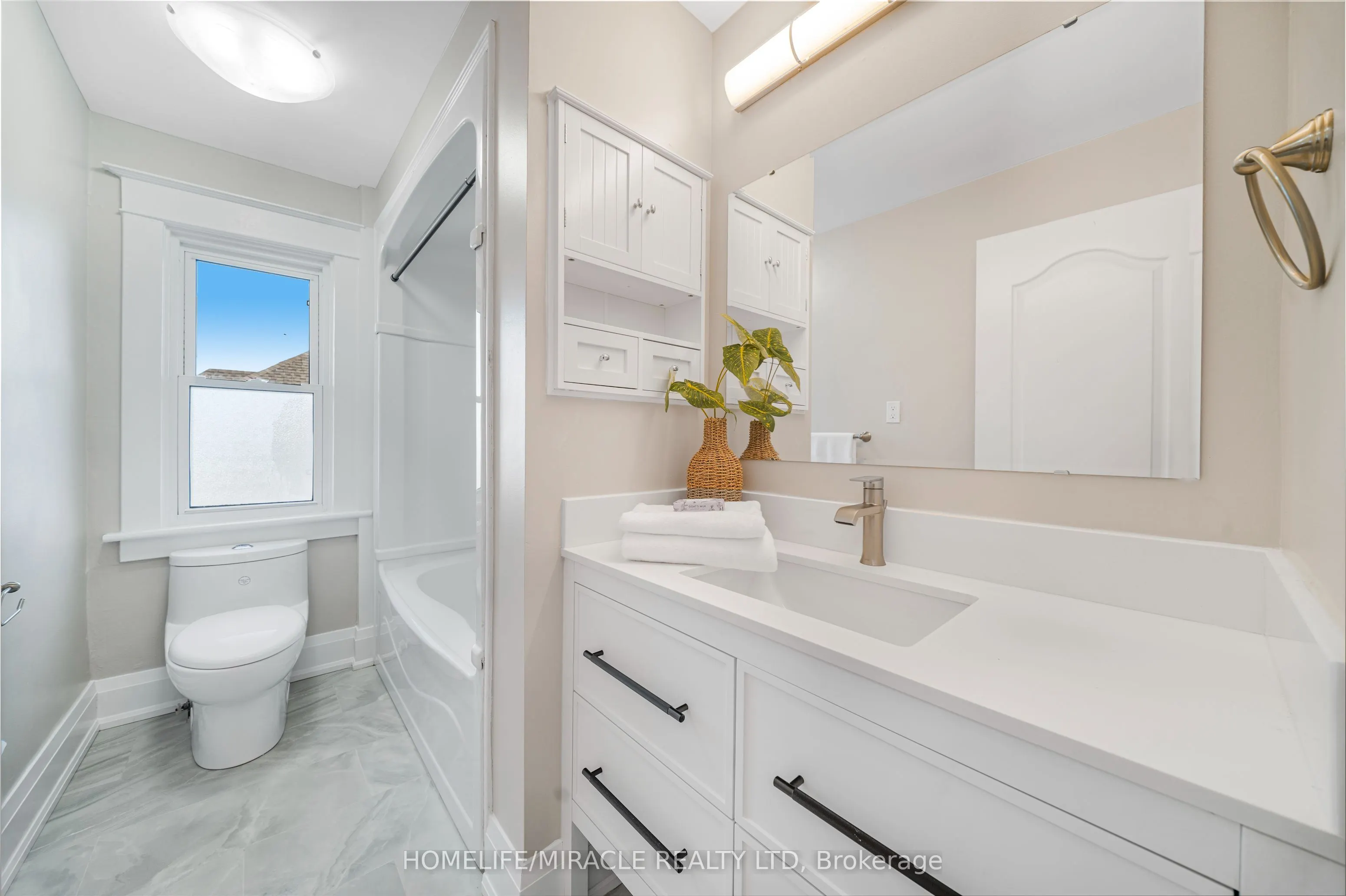 323 Queenston Road