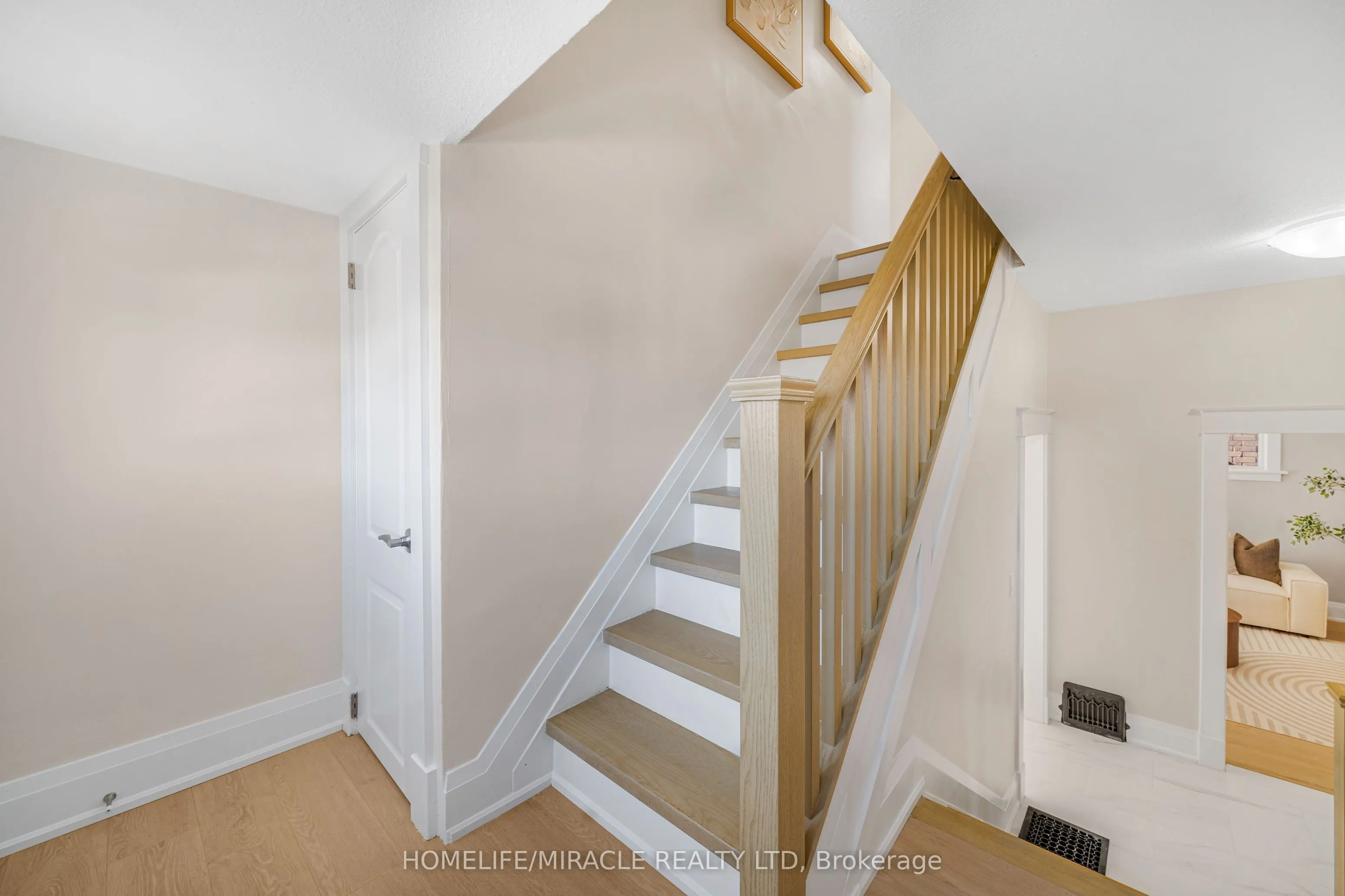 323 Queenston Road