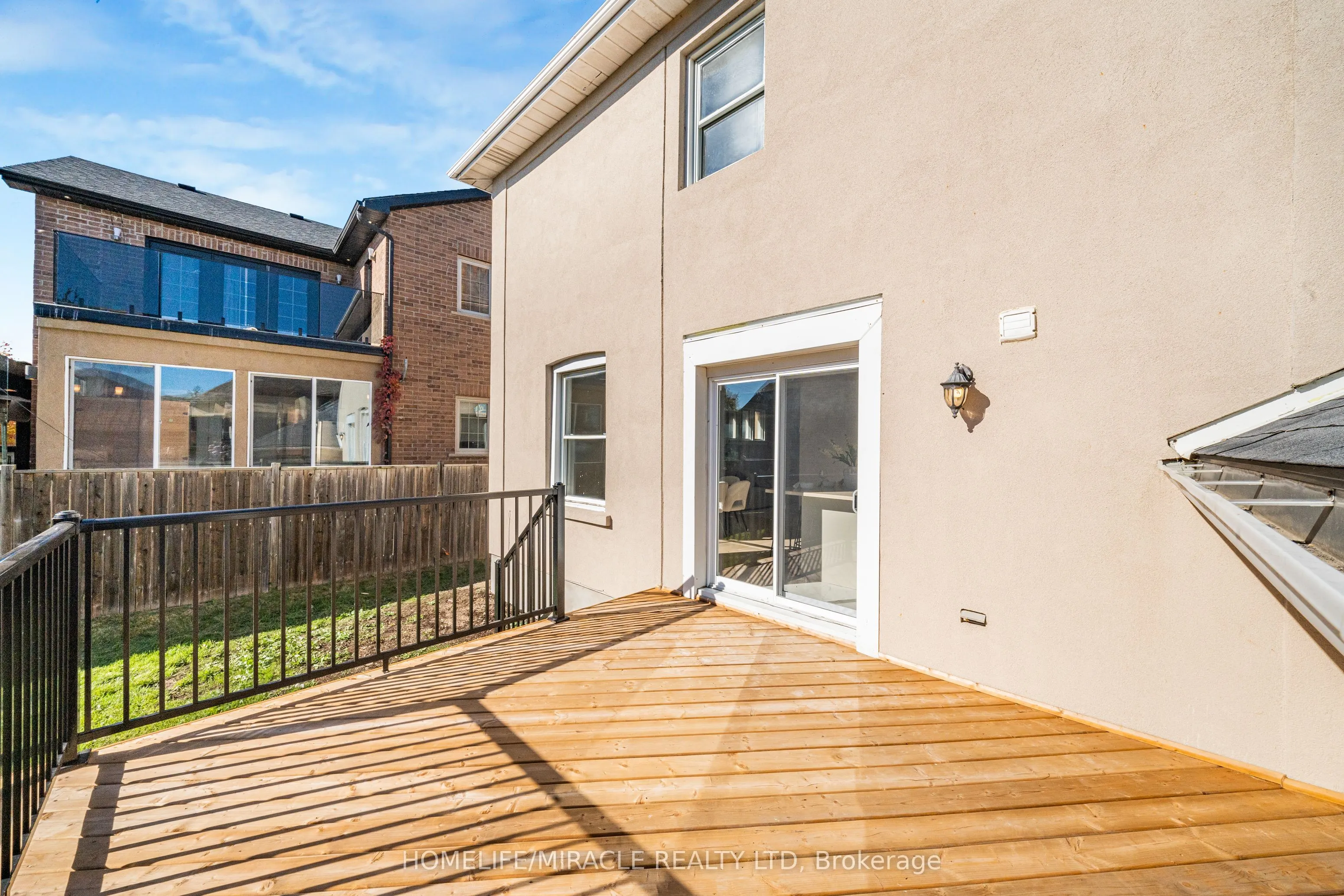323 Queenston Road