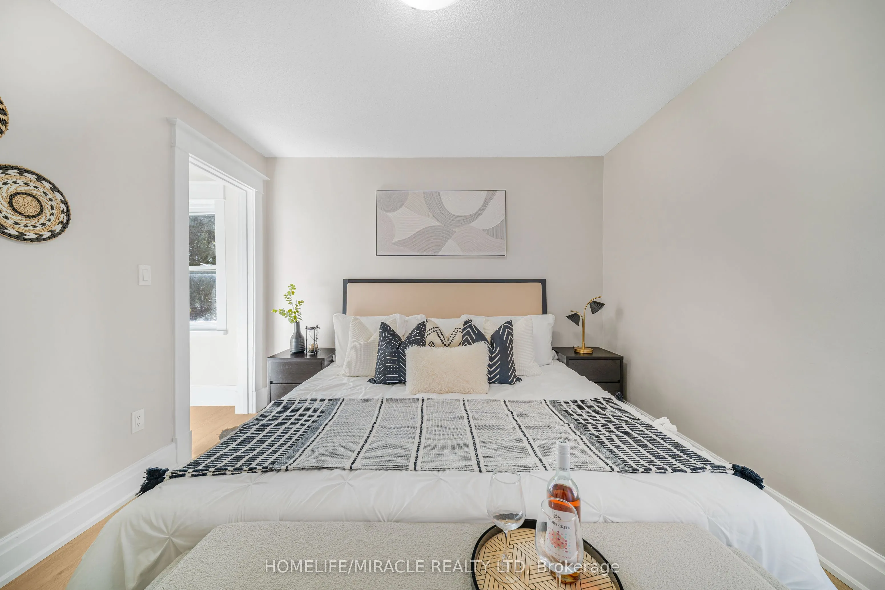 323 Queenston Road