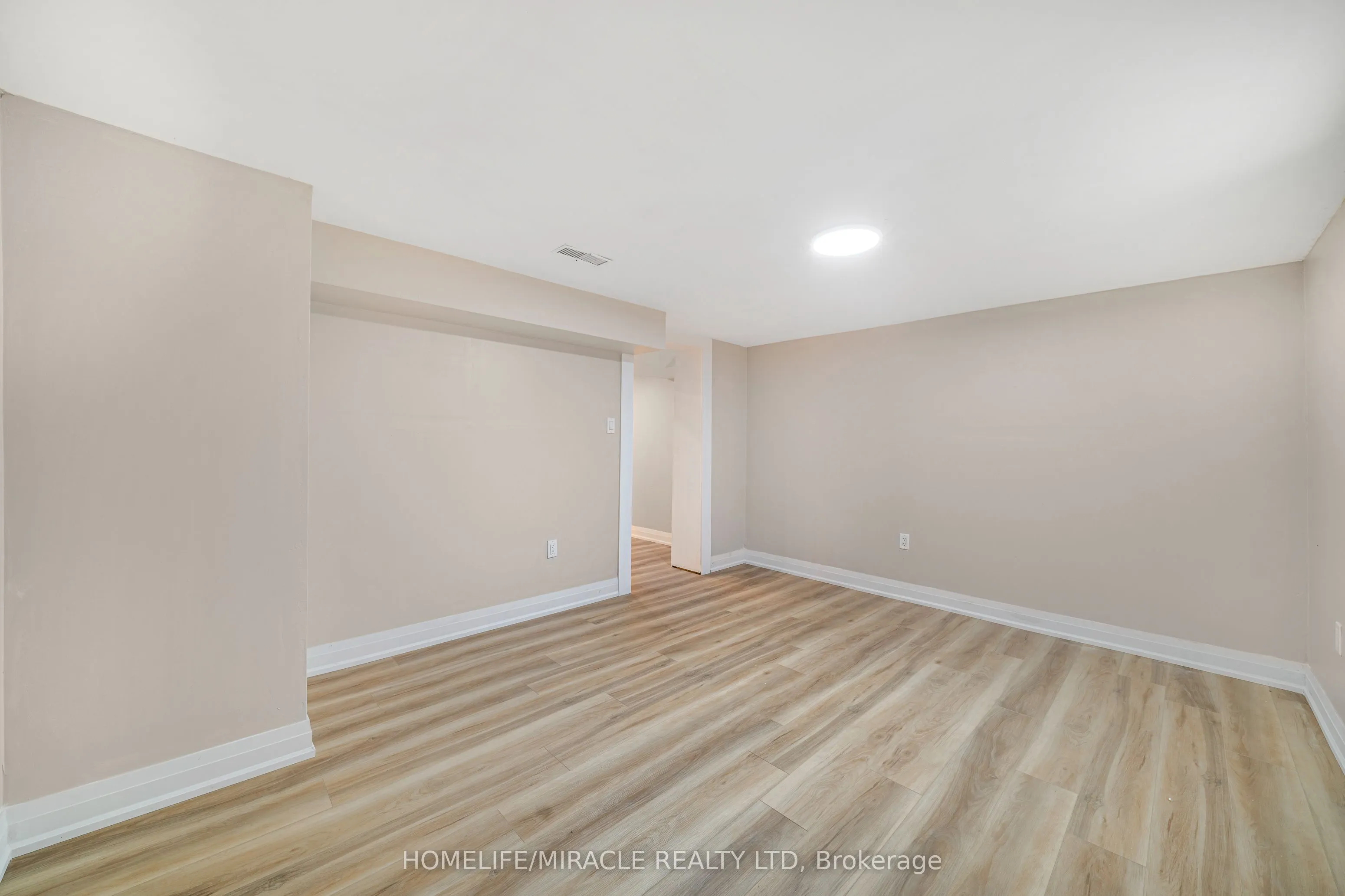 323 Queenston Road