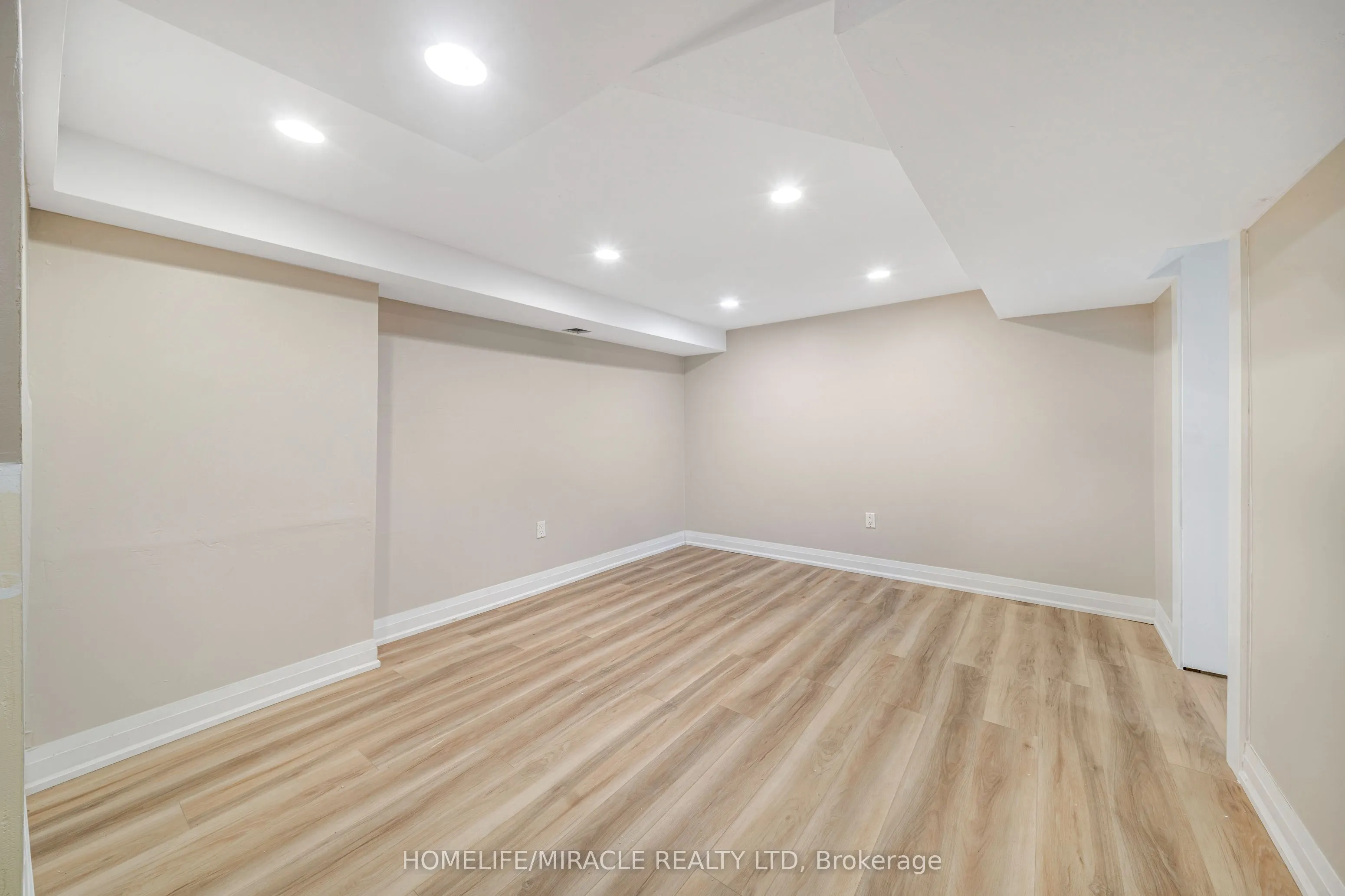 323 Queenston Road